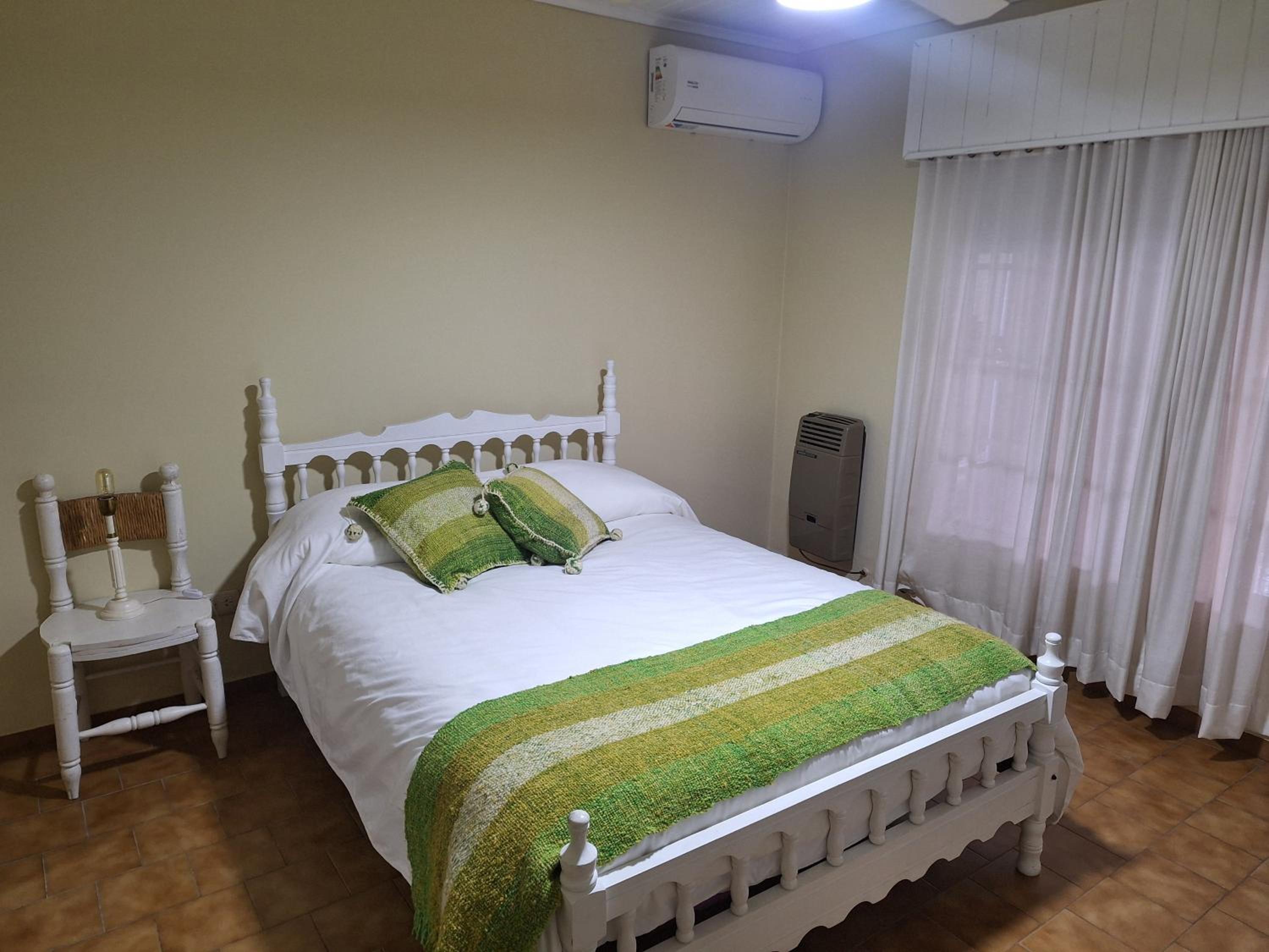 Three-Bedroom House photo 2