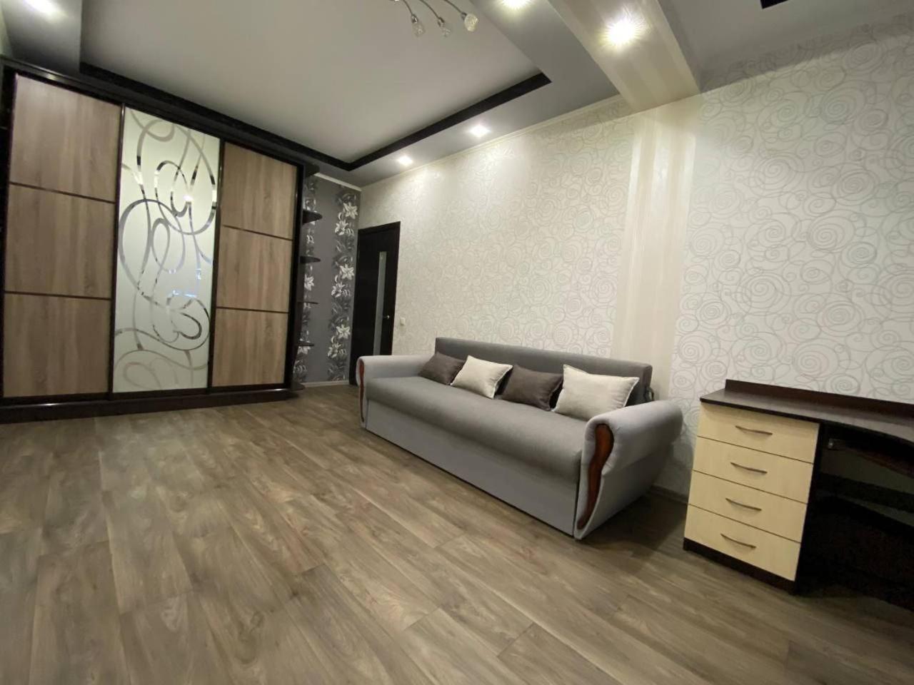 One-Bedroom House photo 1