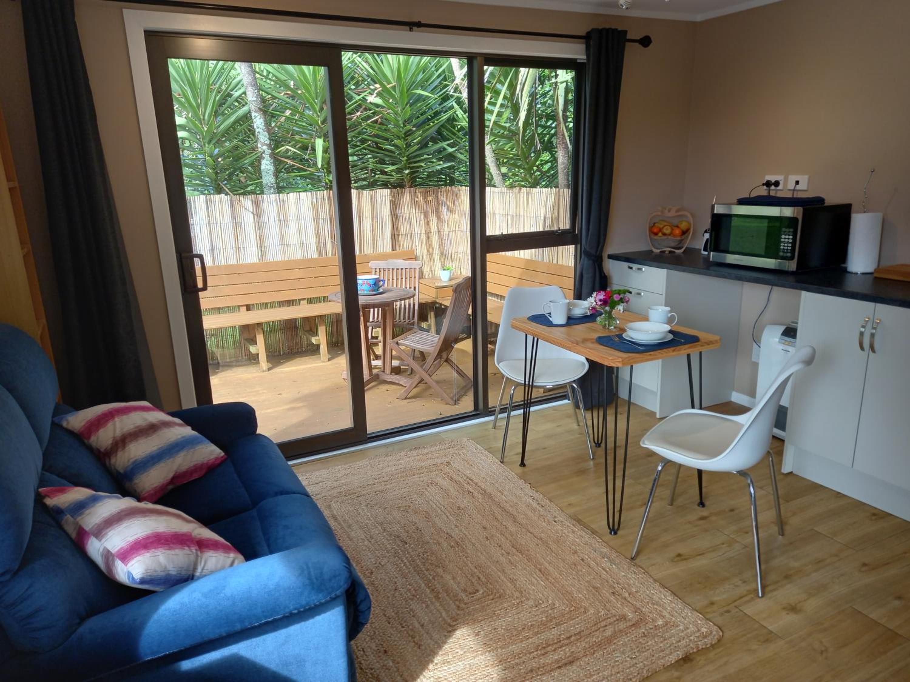 One-Bedroom House photo 1
