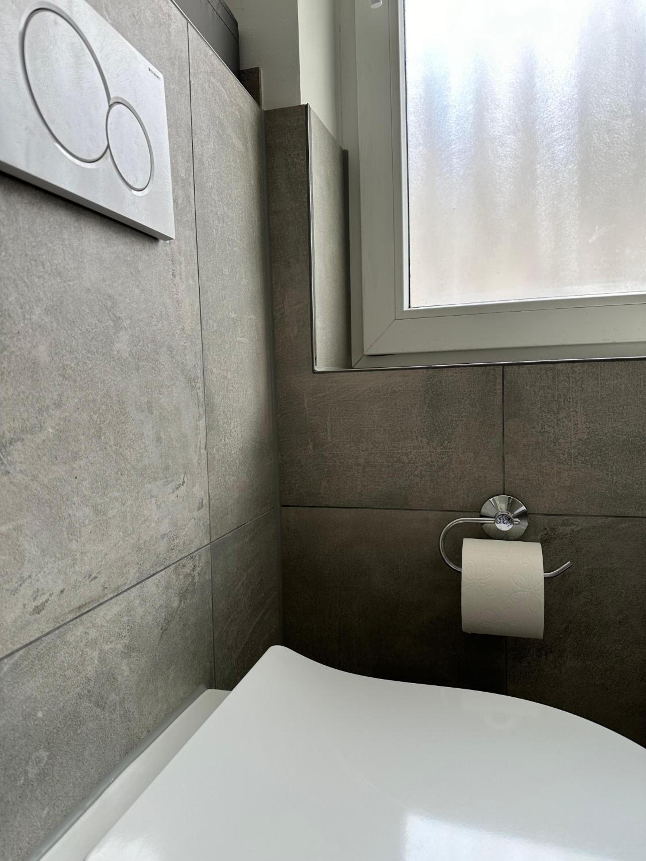 One-Bedroom Apartment - Photo 37