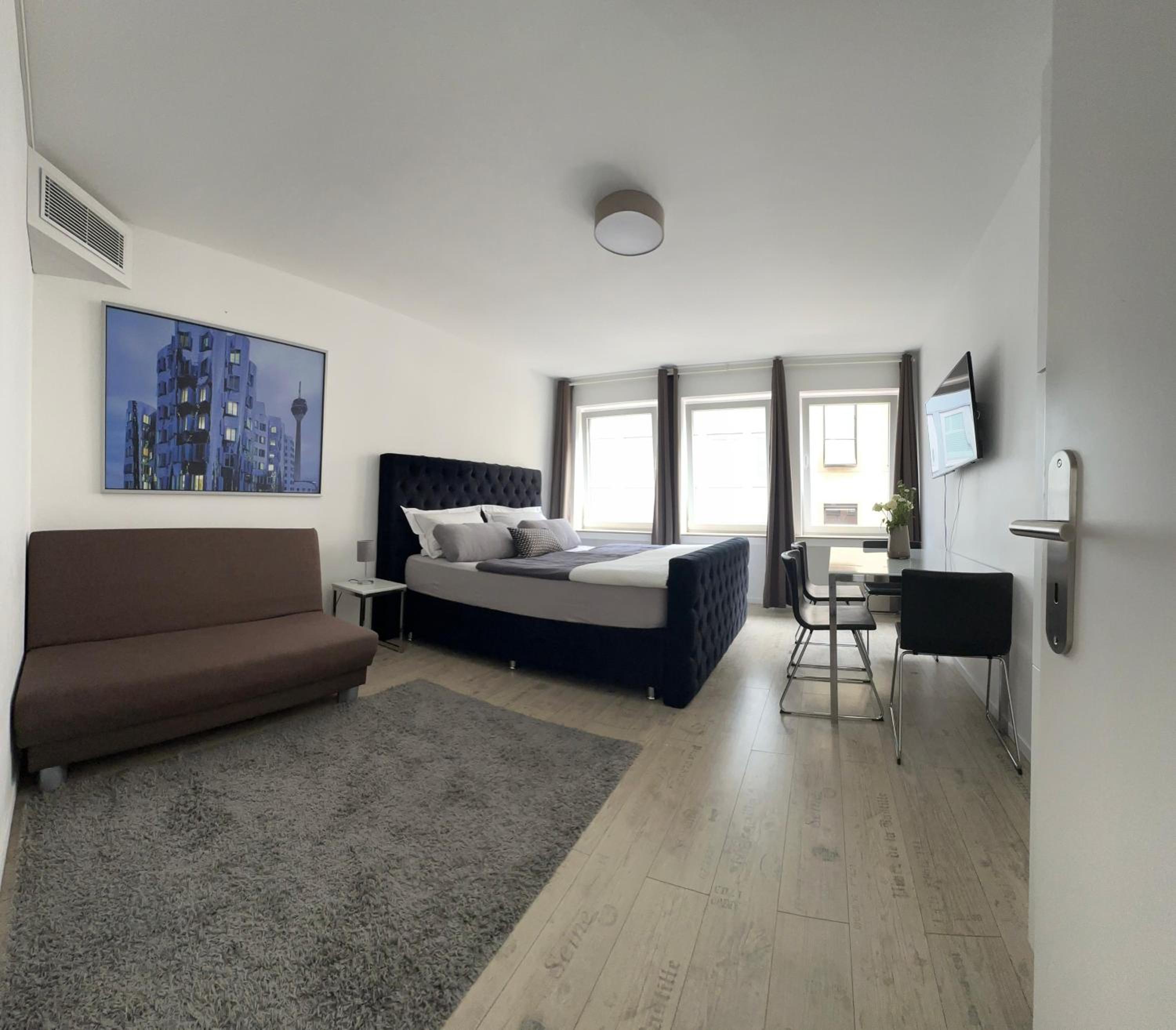 One-Bedroom Apartment - Photo 42