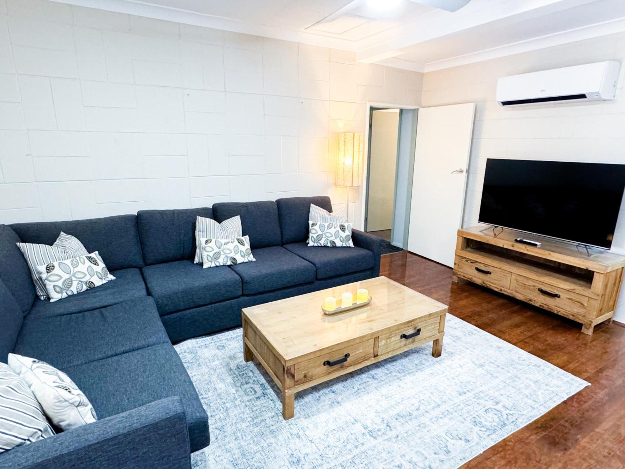 Superior Four-Bedroom House photo 3