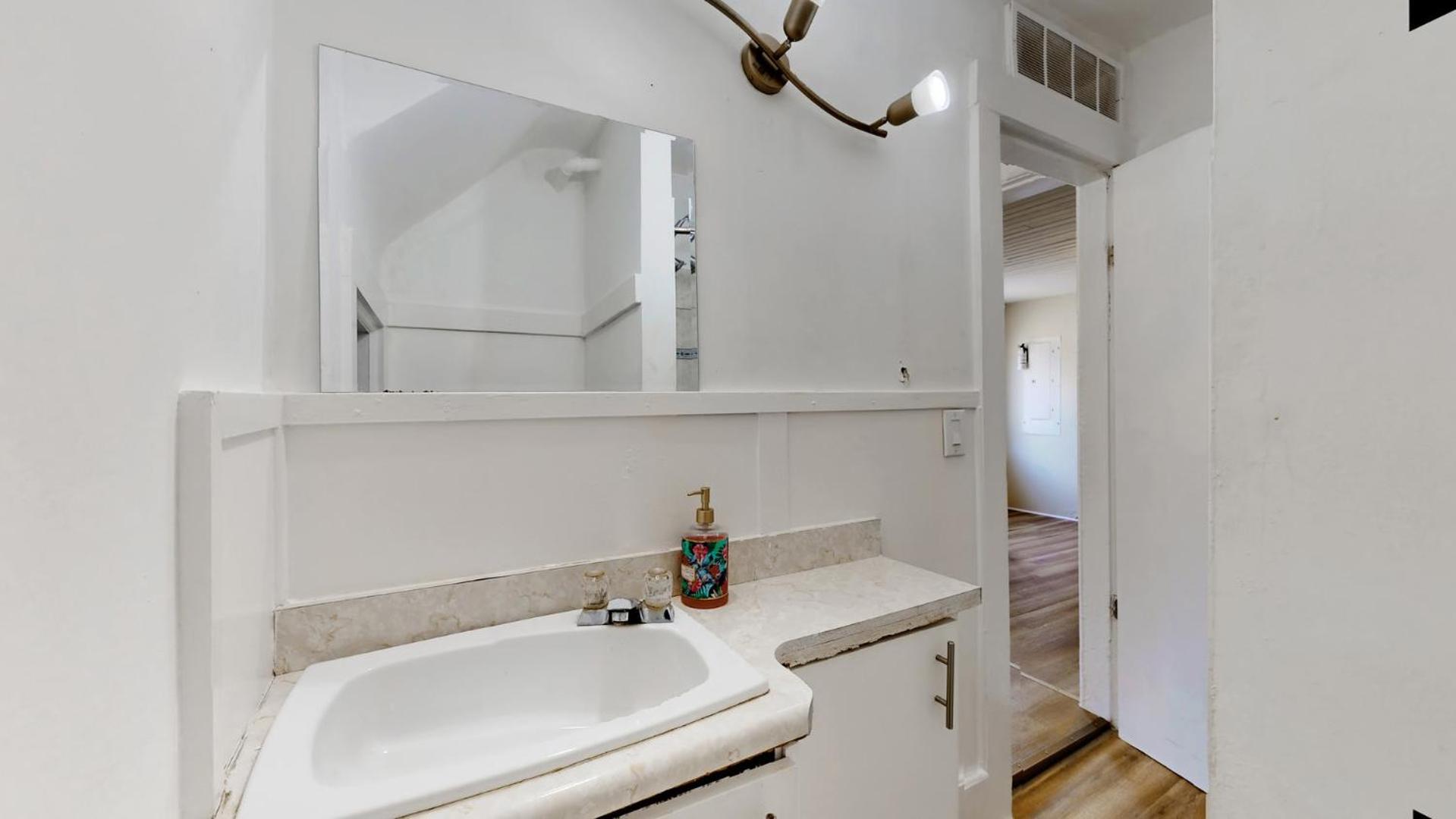 Two-Bedroom House photo 3