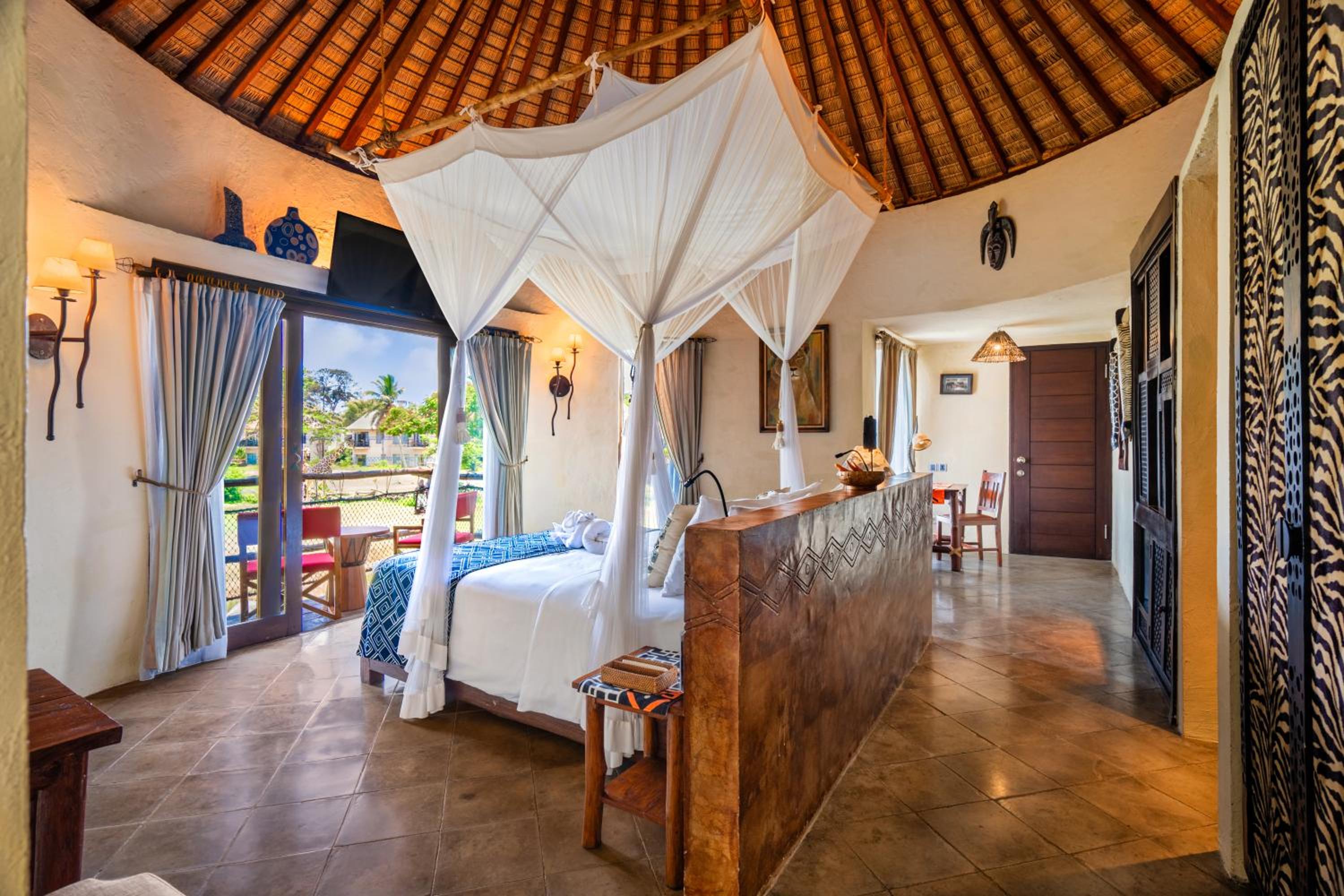 Twiga Deluxe One-Bedroom Lodge + Bali Safari Park Entrance & Safari Journey
