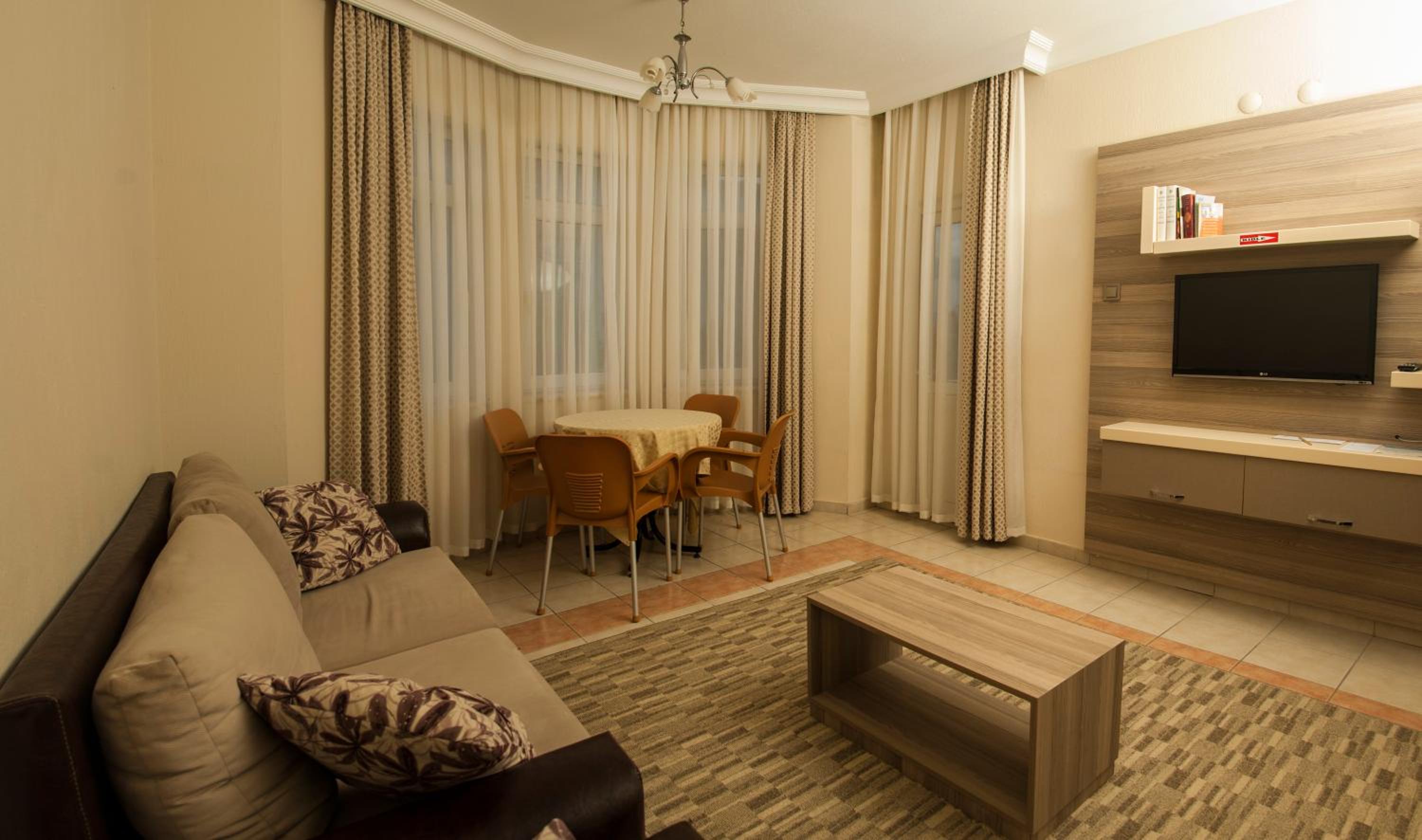 Two-Bedroom Apartment - Photo 4