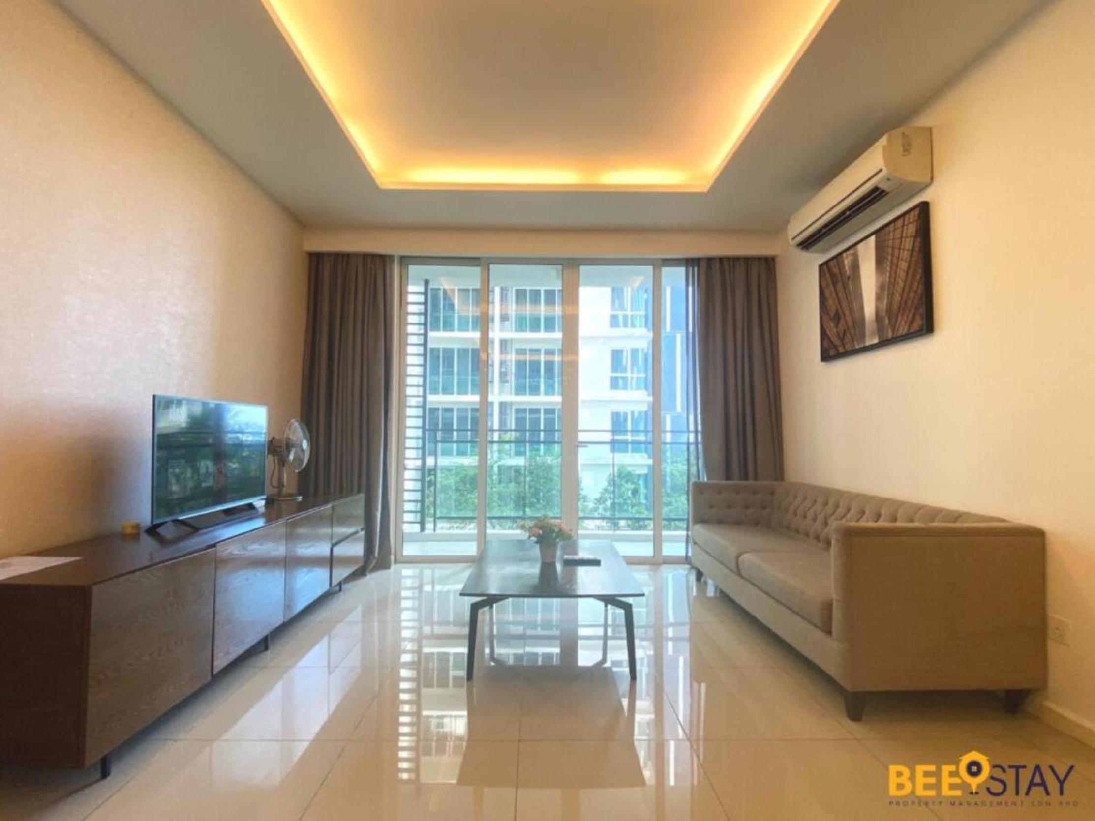Three-Bedroom Apartment With Balcony photo 3