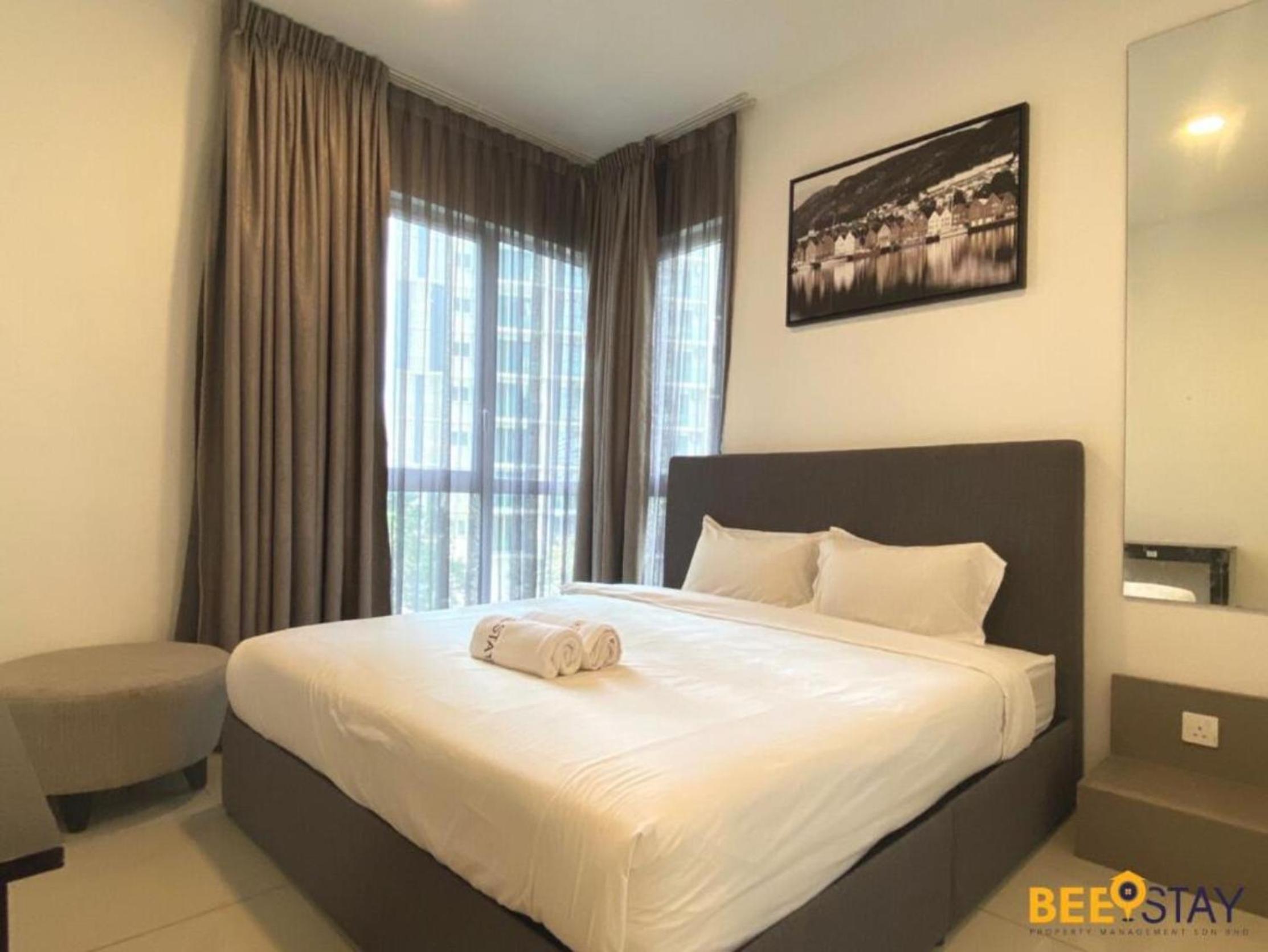 Three-Bedroom Apartment With Balcony photo 1