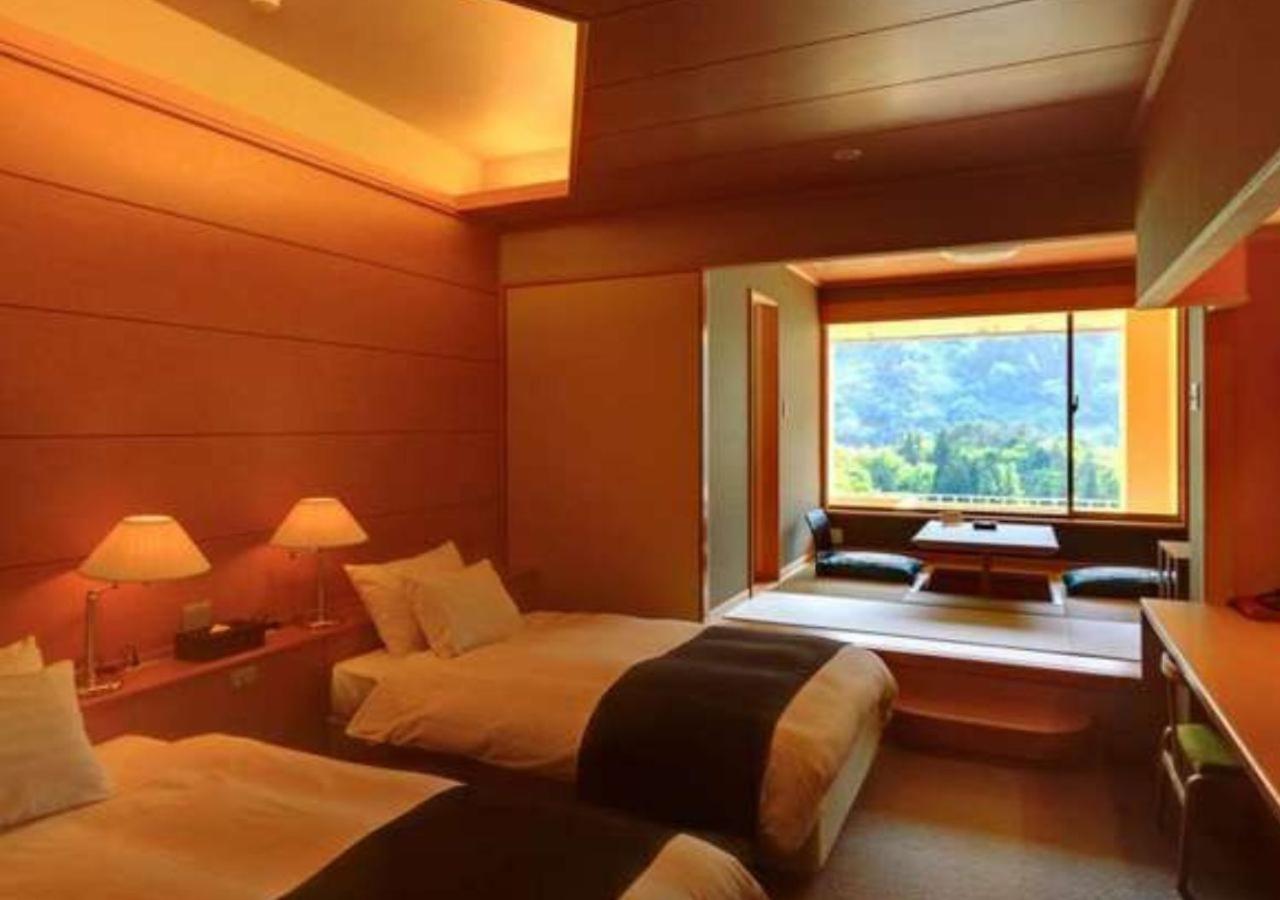 Twin Room with Tatami Area and Open-Air Bath - Non-Smoking photo 2