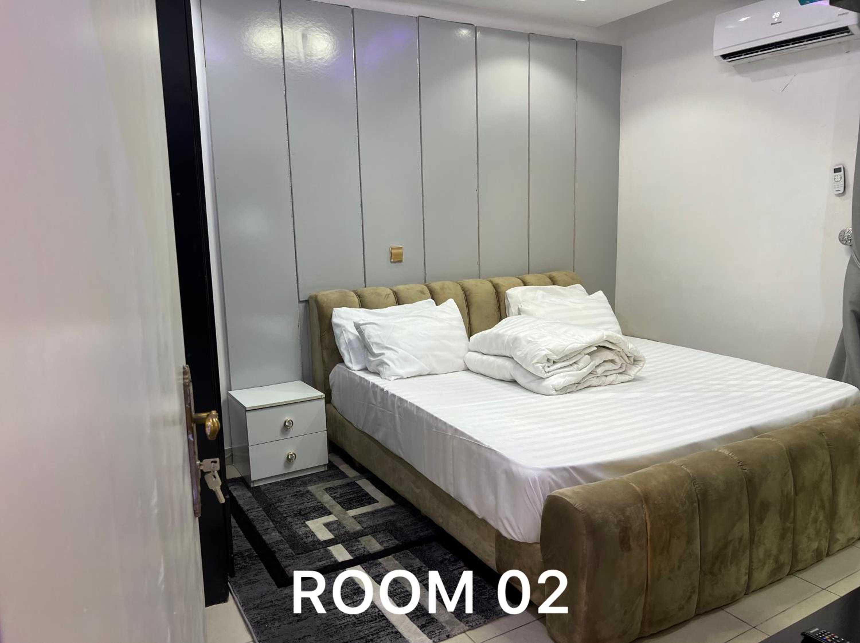 Three-Bedroom Apartment photo 1