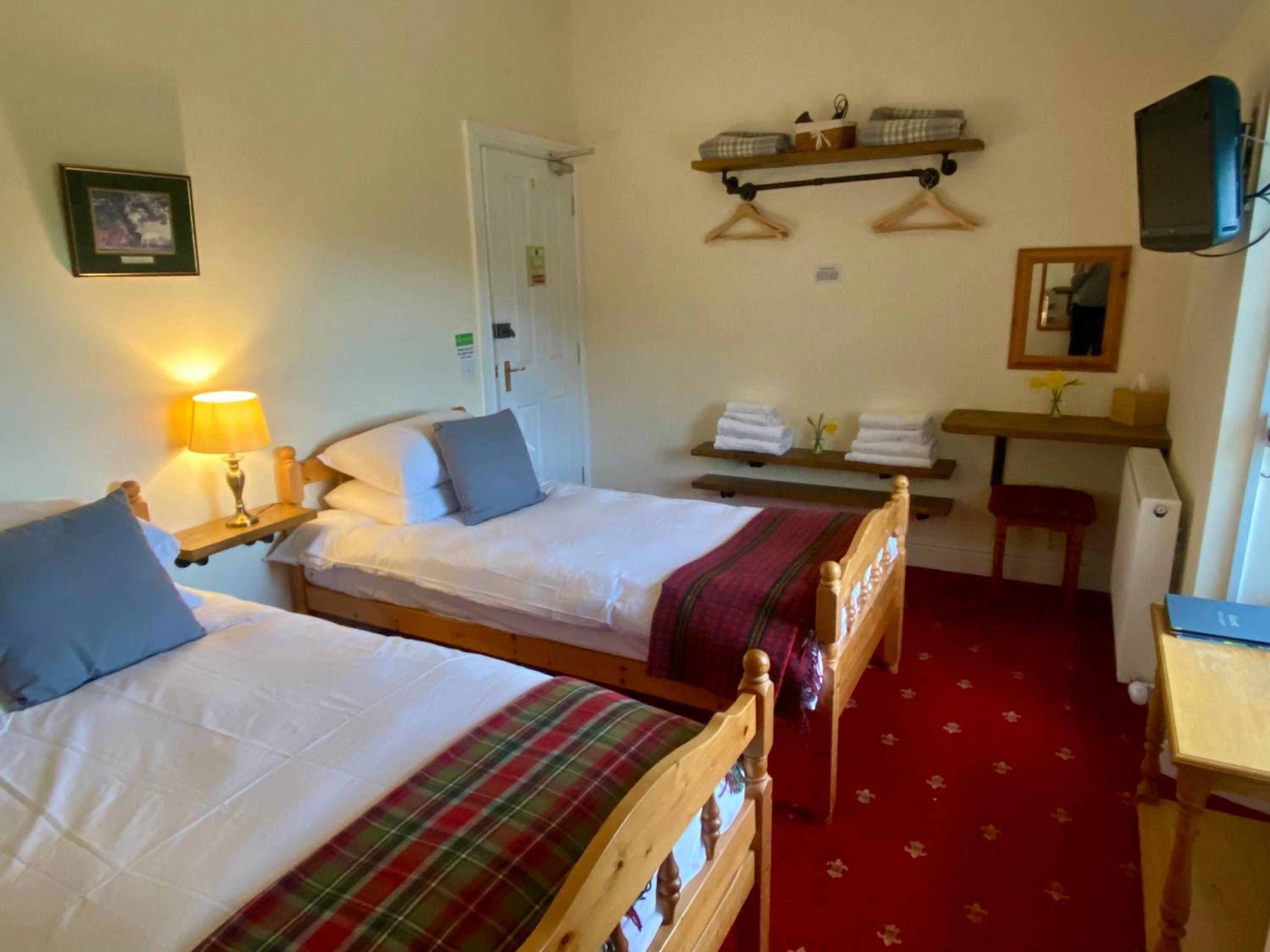 Twin Room with Private Bathroom