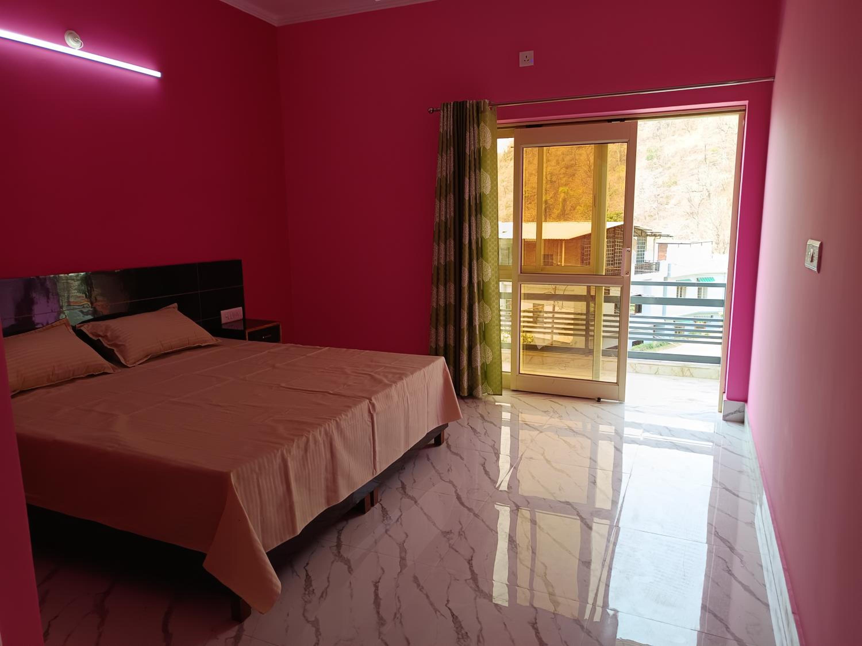 Double Room with Mountain View