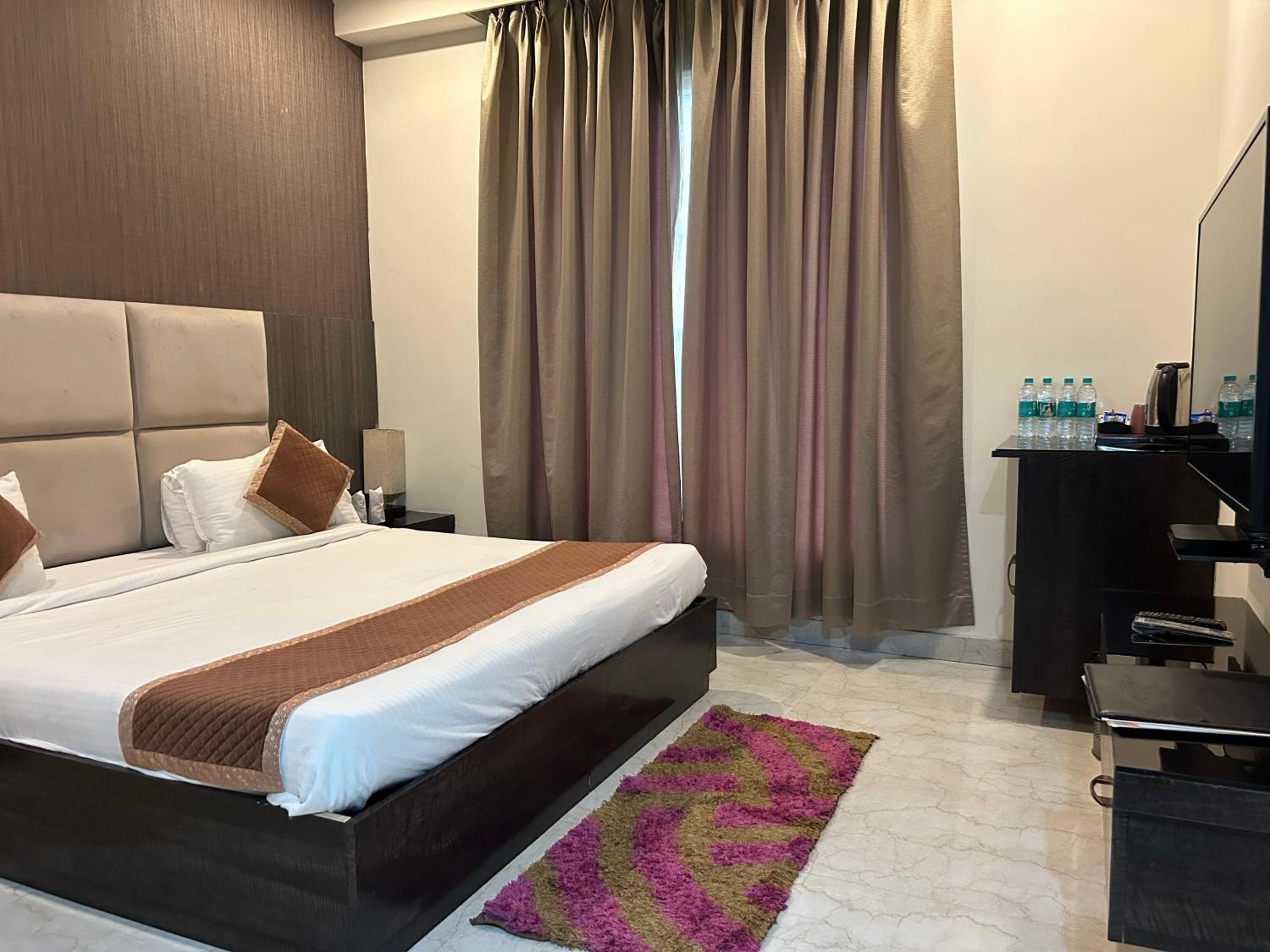 Standard Double Room - Photo 3
