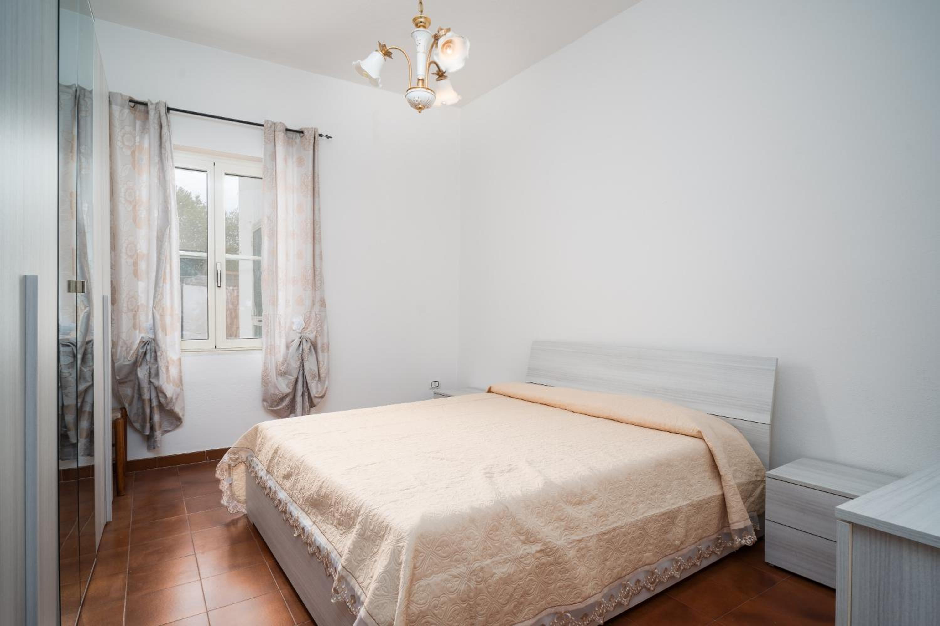 Three-Bedroom House photo 3