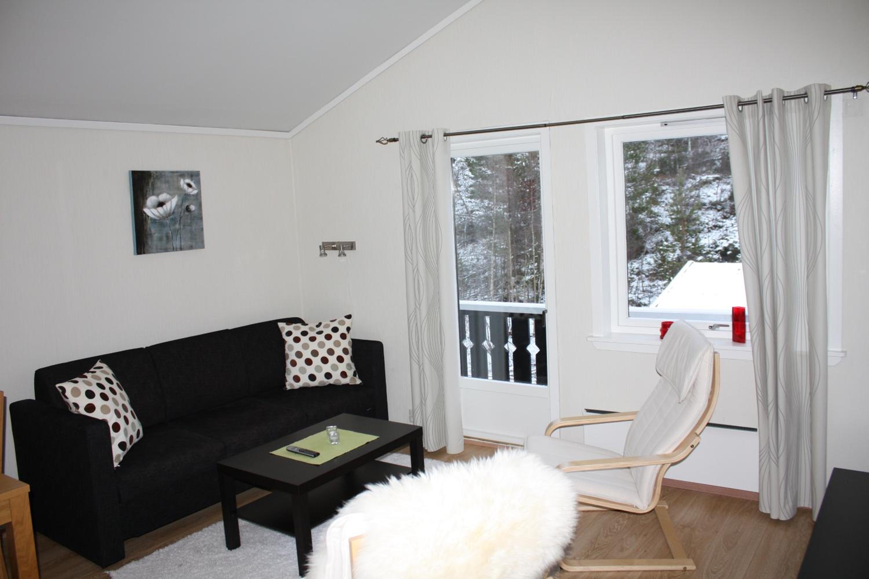 Two-Bedroom Apartment with Terrace photo 2