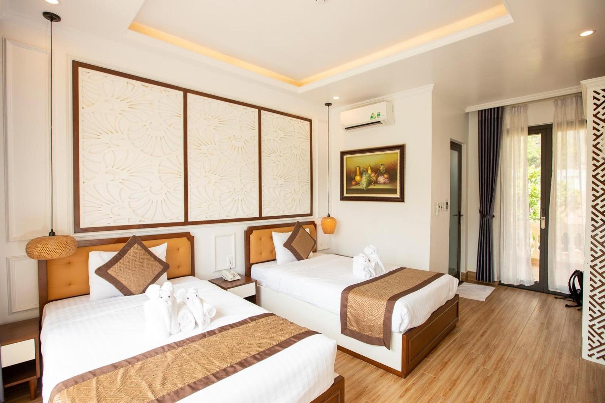 Twin Room With Pool View photo 3