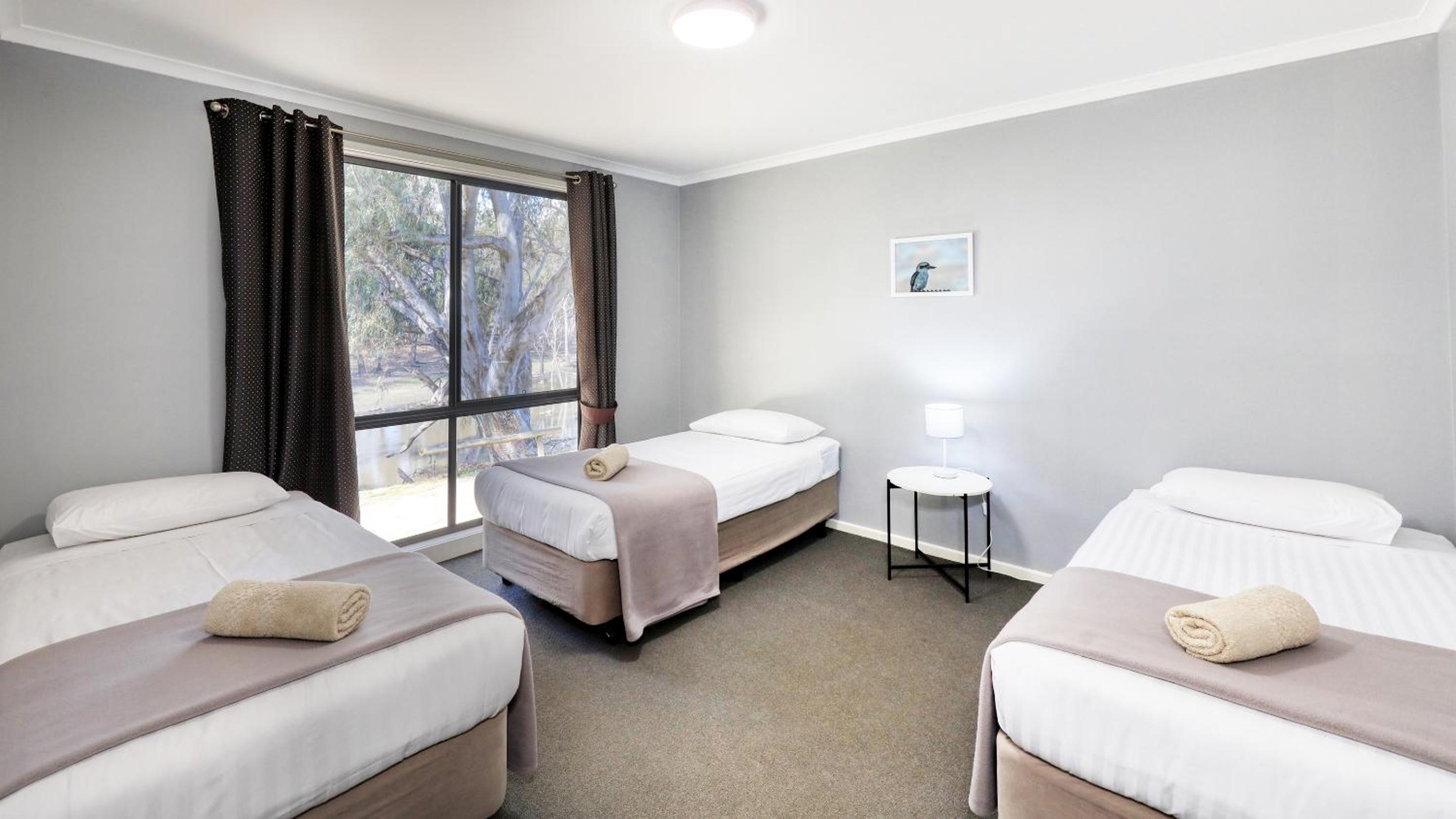 Deluxe Family Suite photo 2