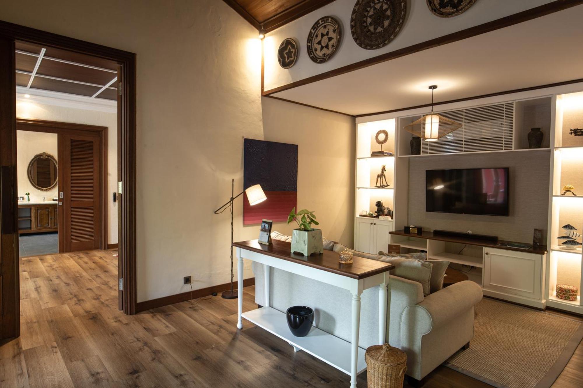 Two Bedroom Beach Front Residence with Free Exclusive Benefit - Photo 5