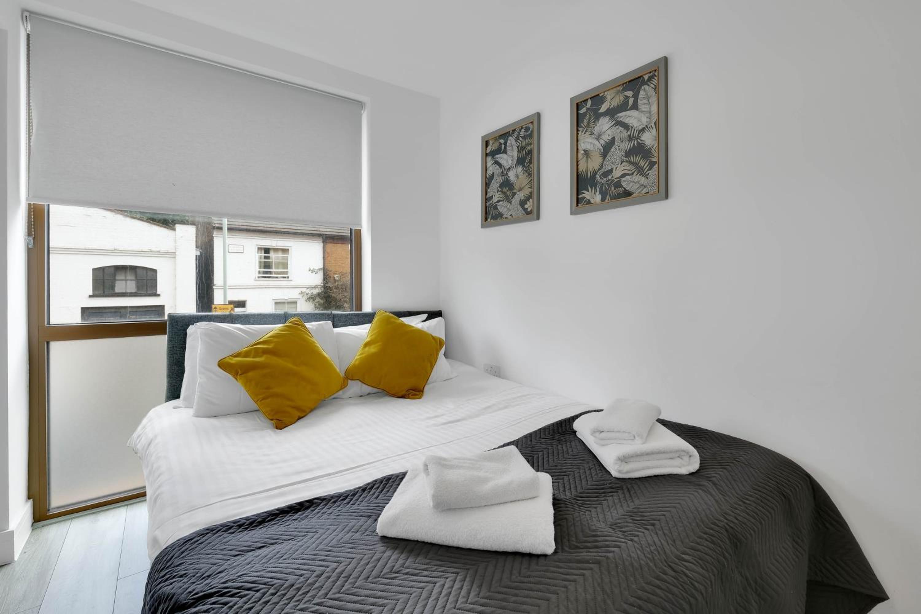 Three-Bedroom Apartment photo 1