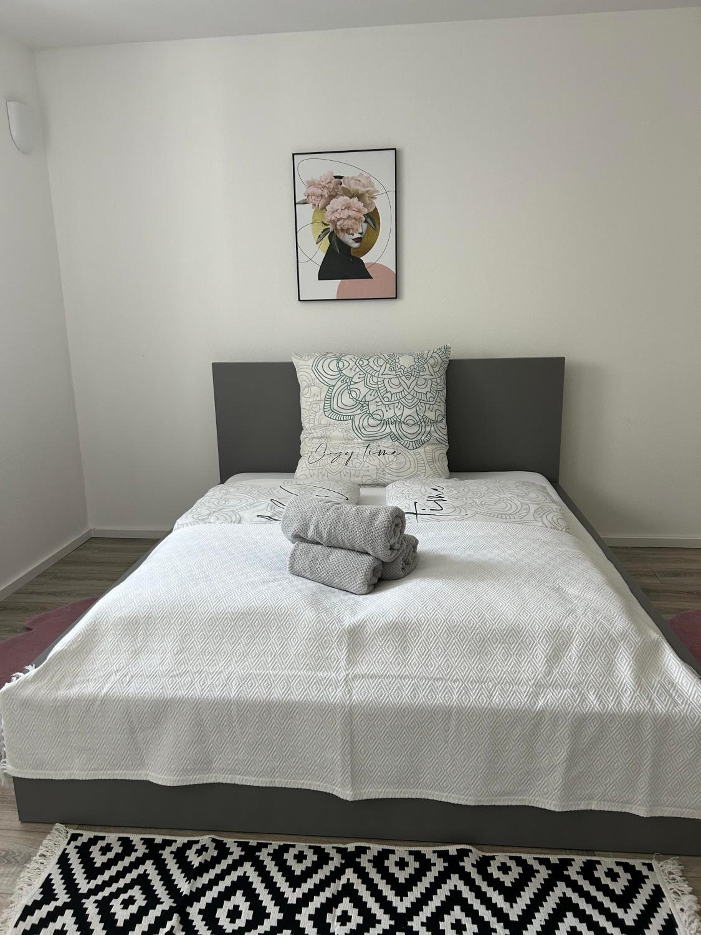 Two-Bedroom Apartment with Balcony photo 1