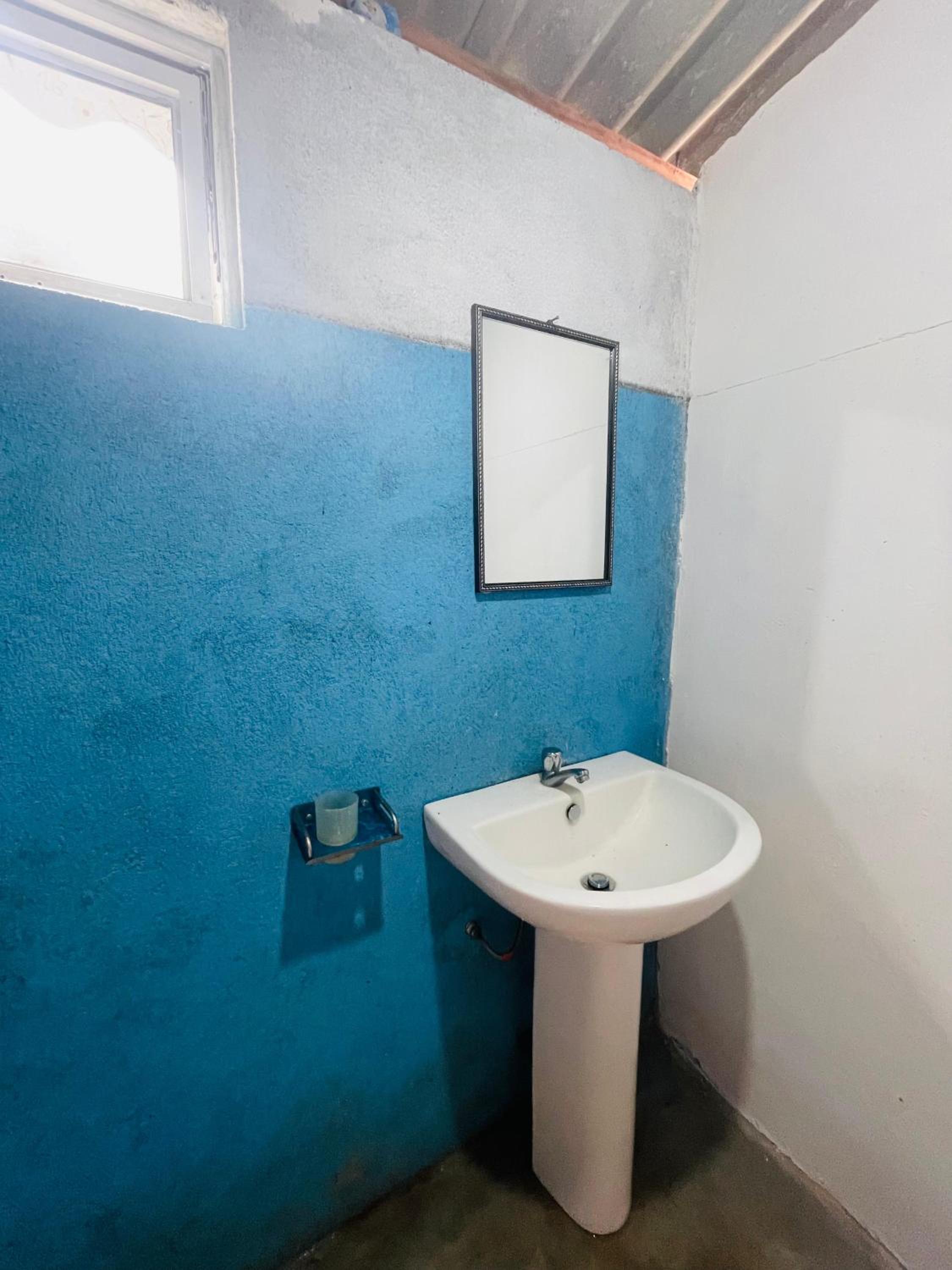 Double Room with Private Bathroom photo 2