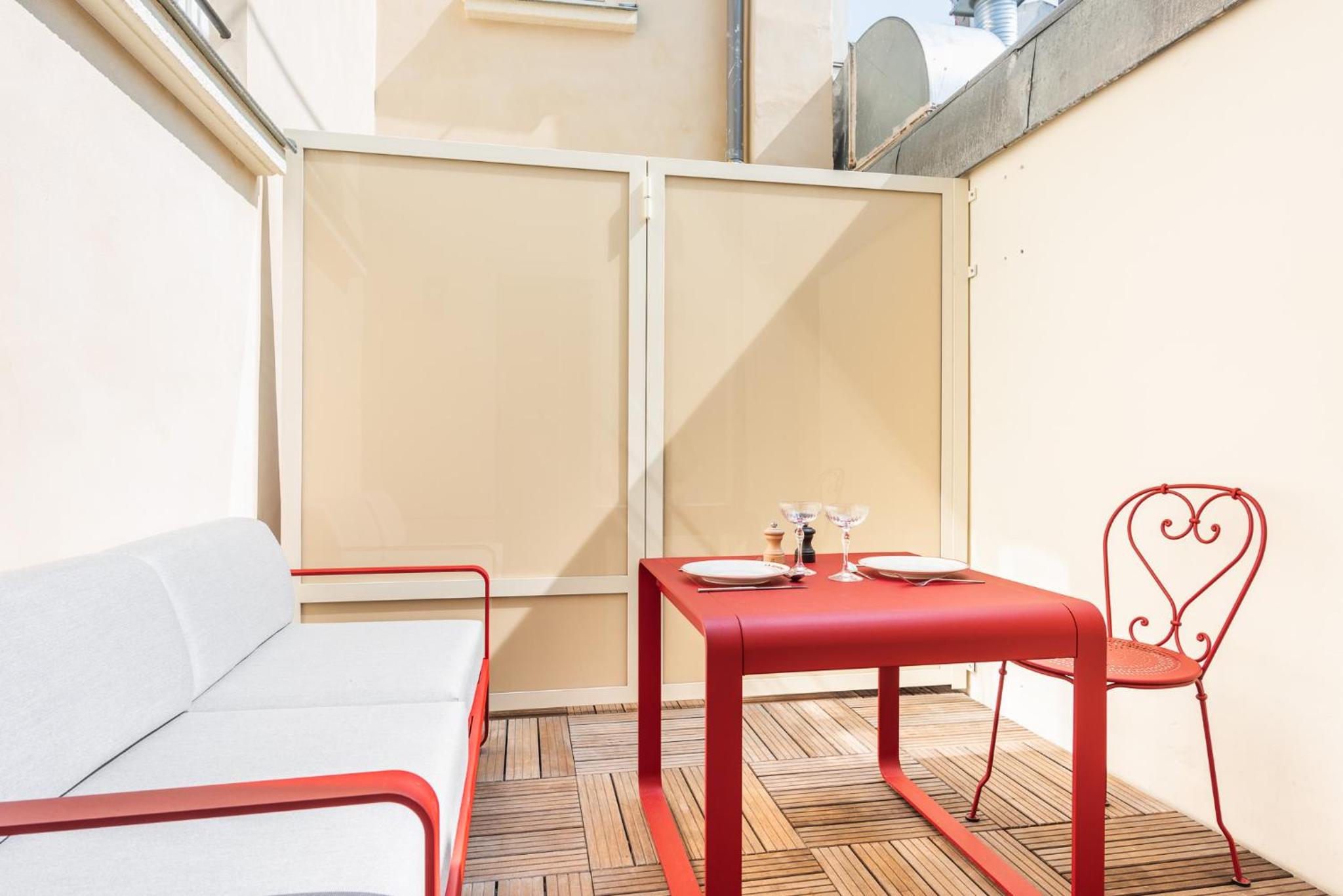 VALADON - Deluxe Balcony Studio