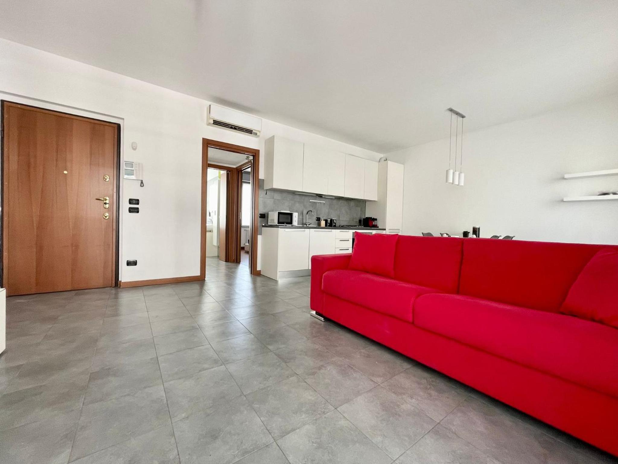 One-Bedroom Apartment photo 3