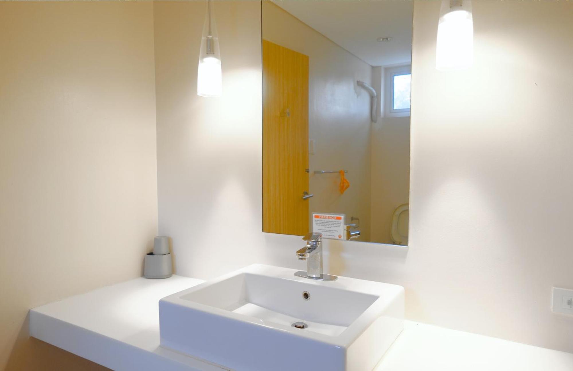 Two-Bedroom Apartment with Lake View photo 3