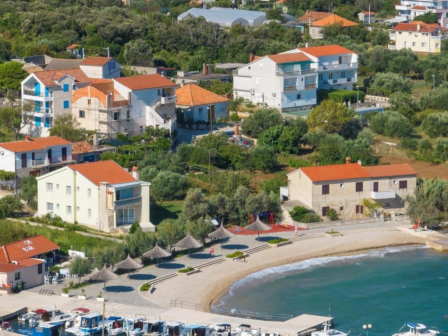 Two-Bedroom Apartment With Sea View photo 2