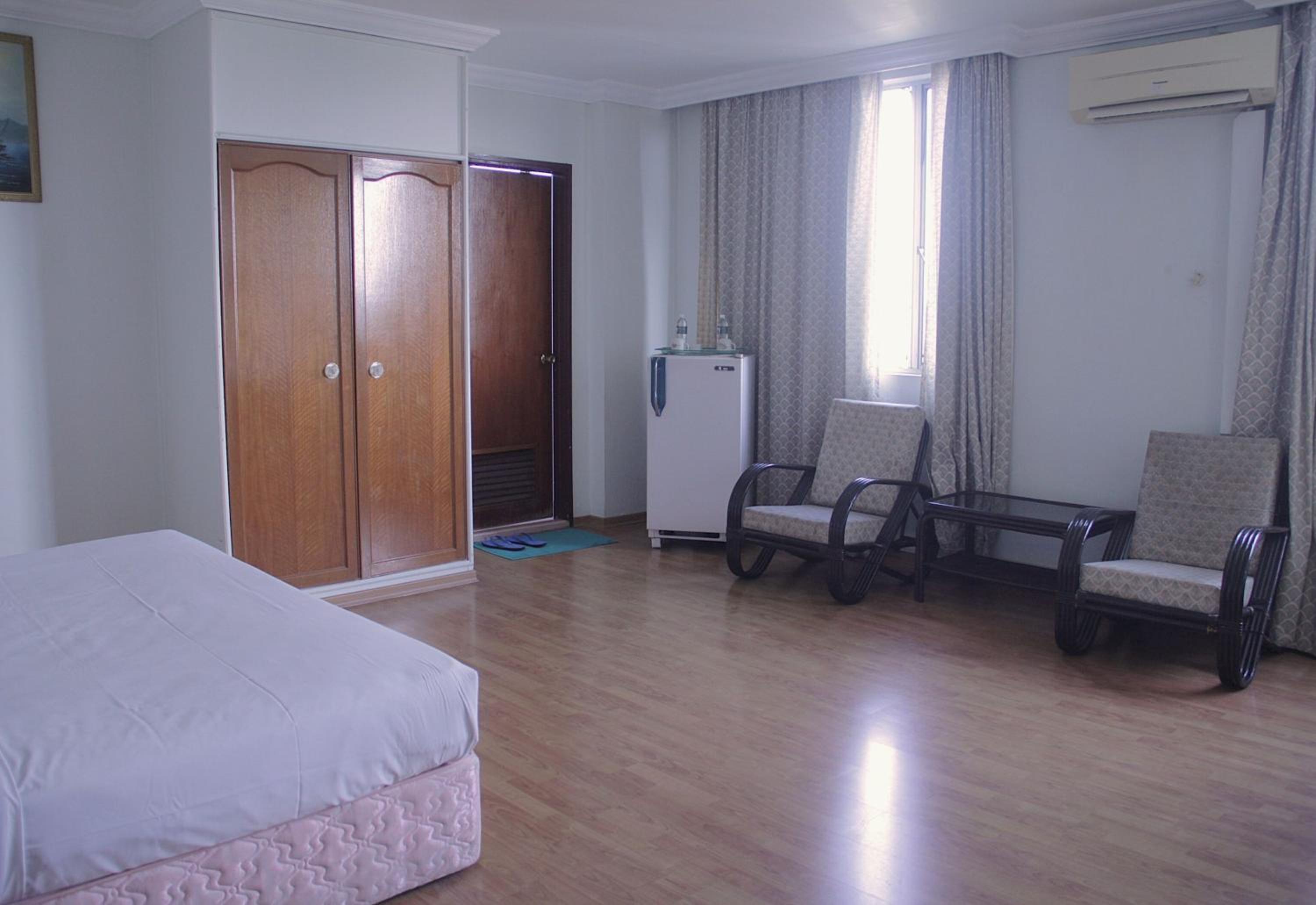Deluxe King Room