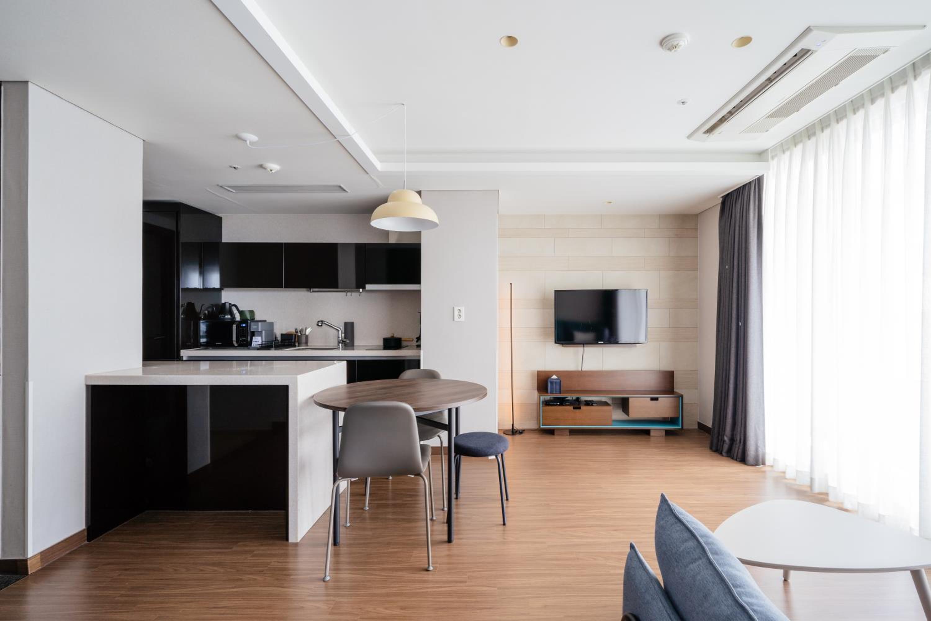 Premier Suite Family - Photo 11
