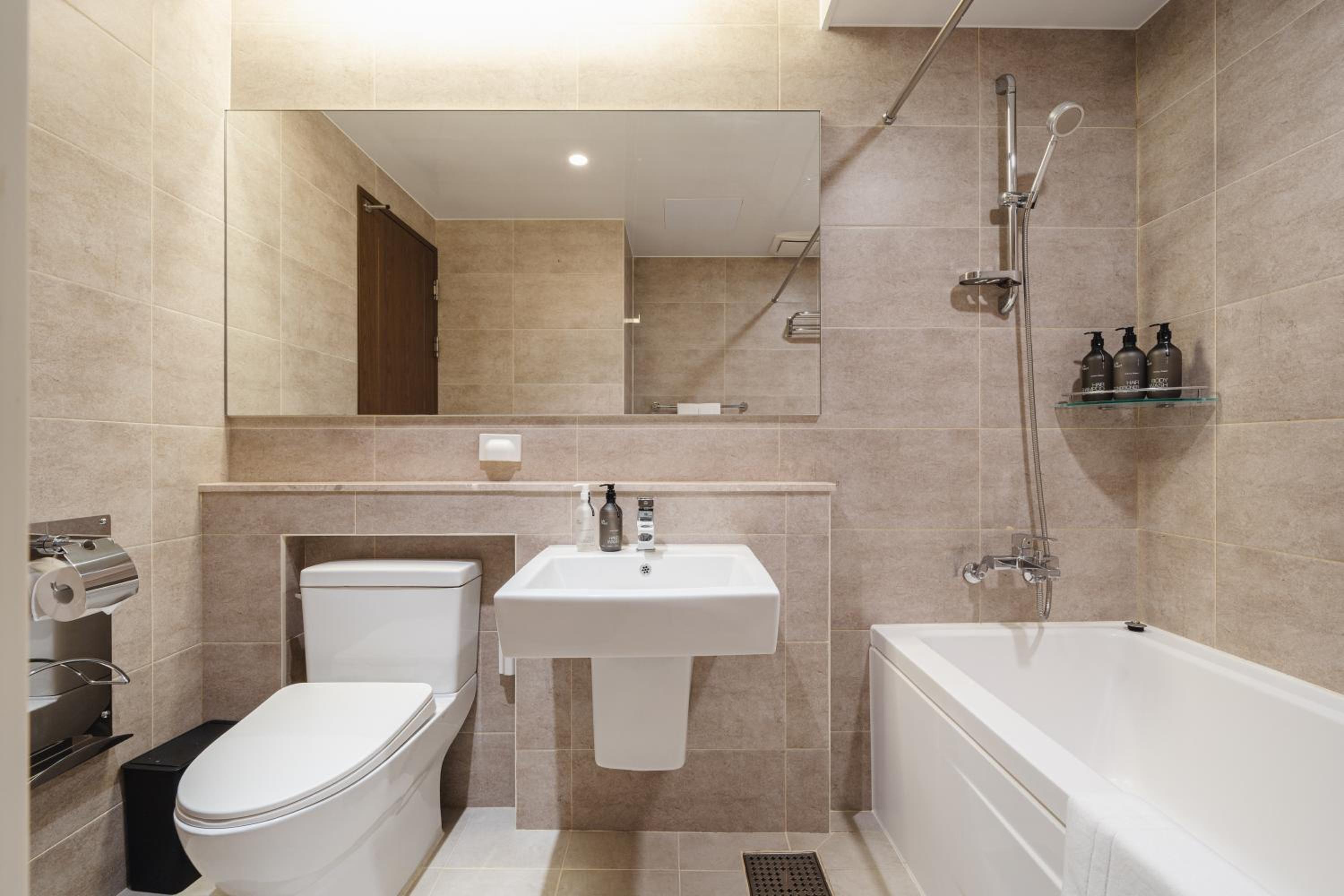Premier Suite Family - Photo 2