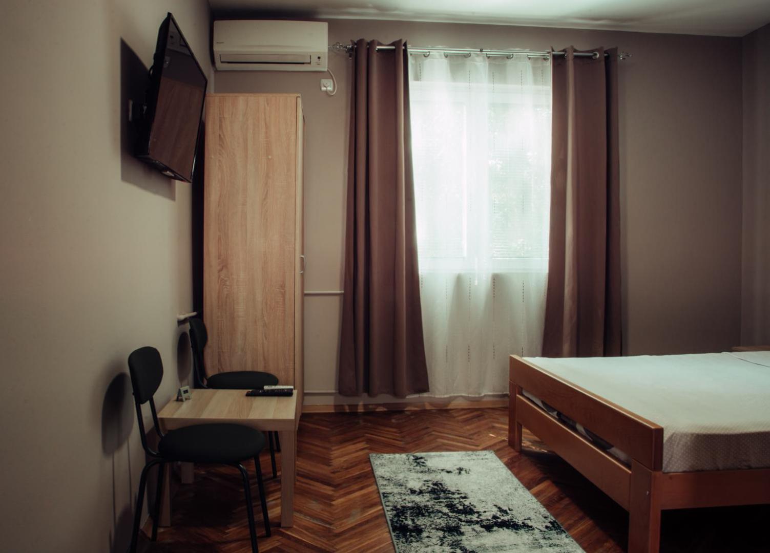 Double Room with Private Bathroom photo 2