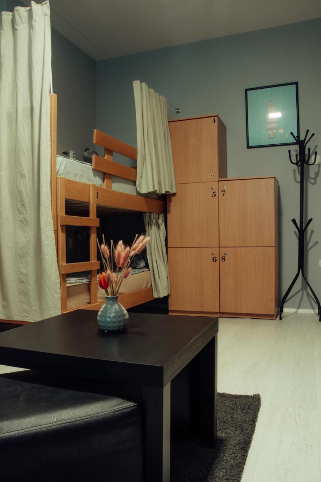 Bed in 8-Bed Dormitory Room photo 2