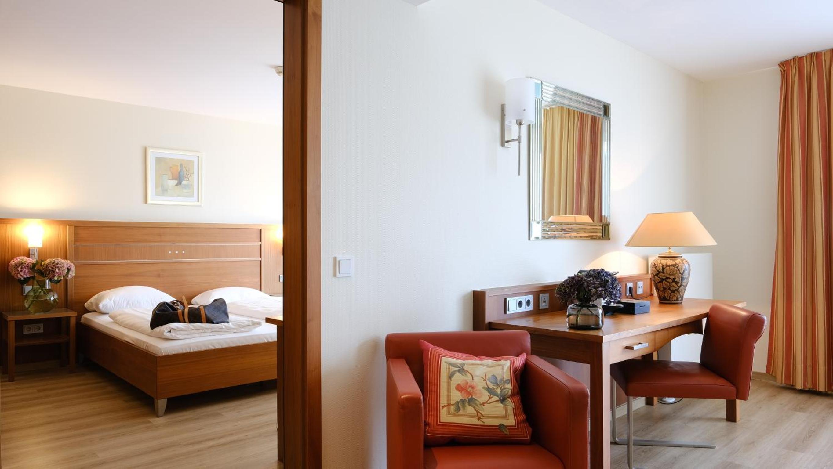 Suite - Photo 1