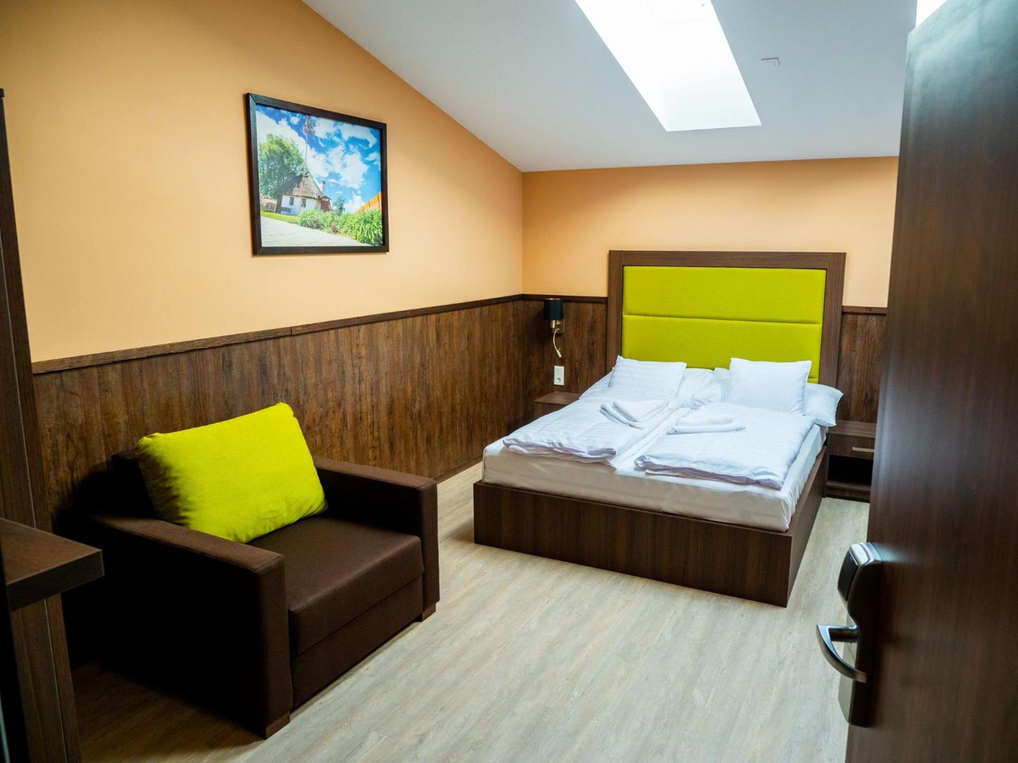 Economy Double Room photo 1