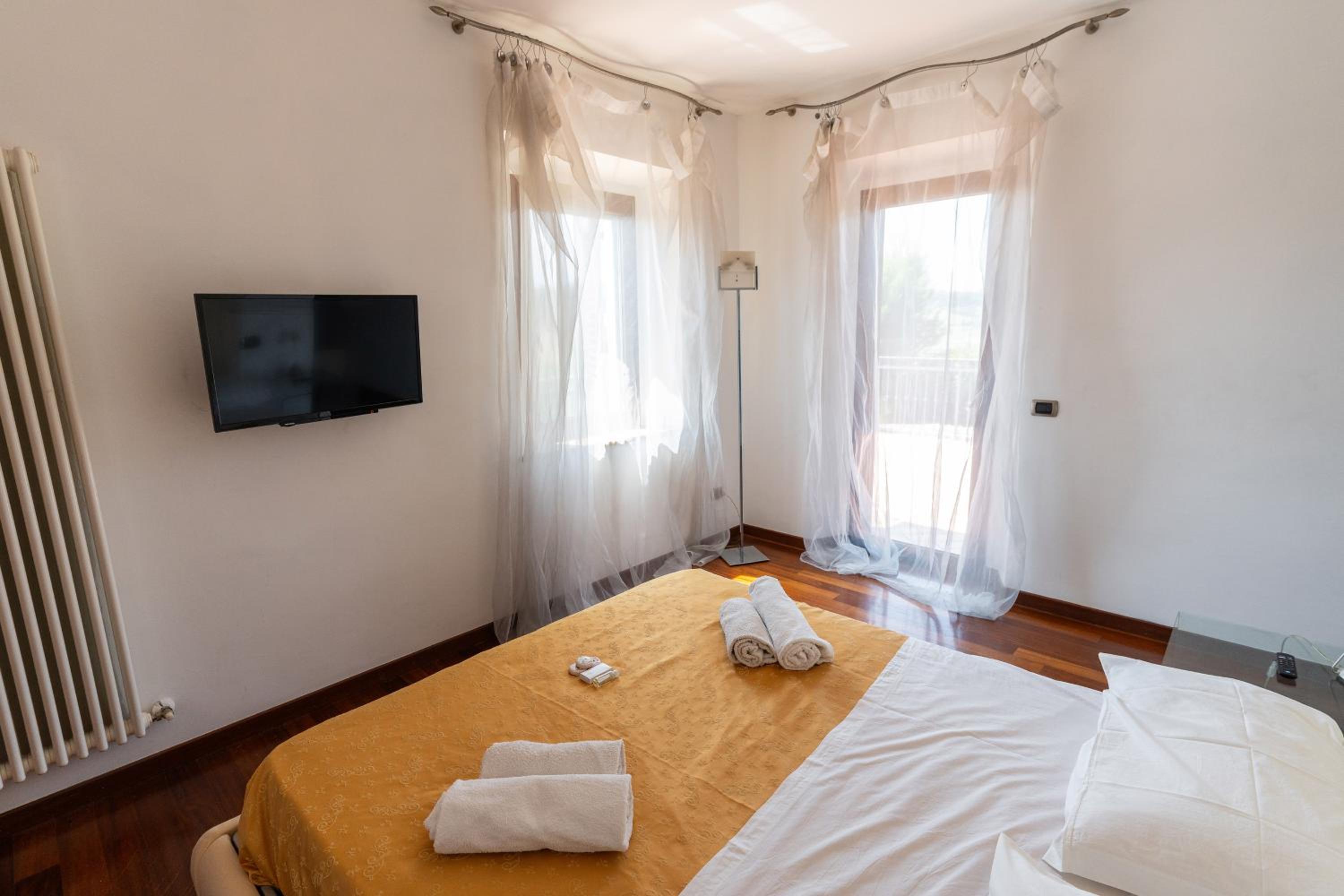 Three-Bedroom Vacation Home  photo 1