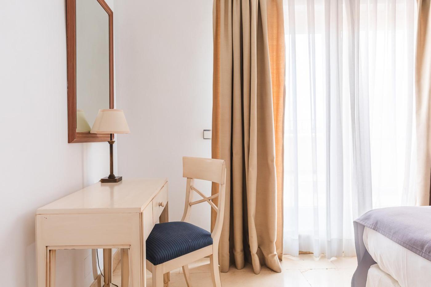 One-Bedroom Apartment - Photo 10