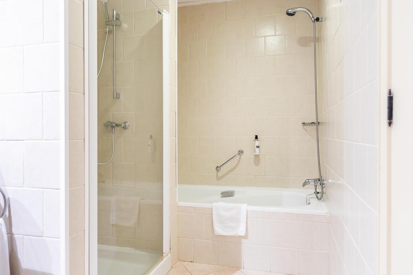 Superior Twin Room - Photo 9