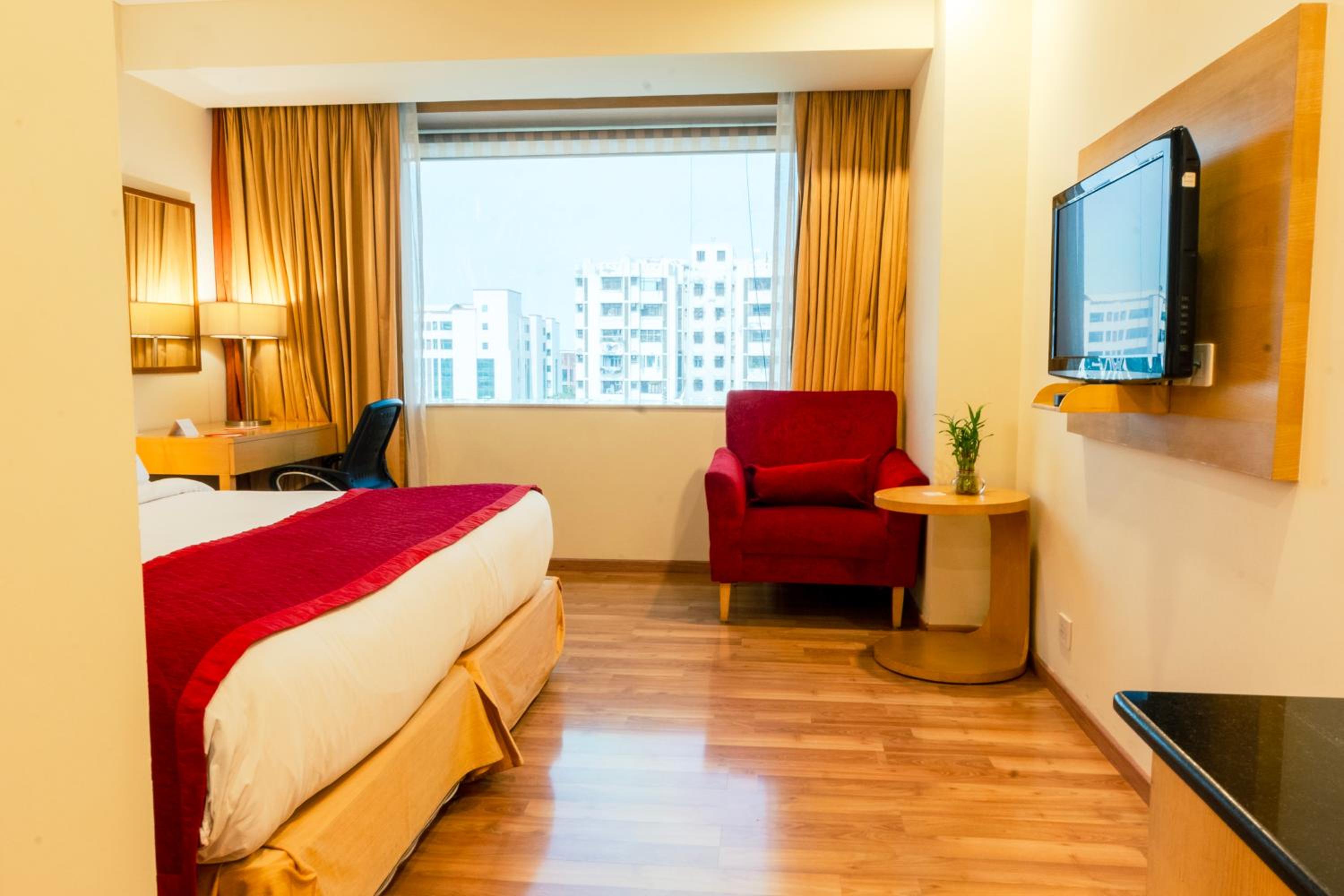 Premium Room (Guaranteed Late Check-out ,Enjoy Happy Hours with 1+1 offer on Alcoholic Beverages and Soft Beverages,20% off on Food & Beverage services,20% Off on Laundry service) Premium Room (Guaranteed Late Check-out ,Enjoy Happy Hours with 1+1 offer on Alcoholic Beverages and Soft Beverages,20% off on Food & Beverage services,20% Off on Laundry service)