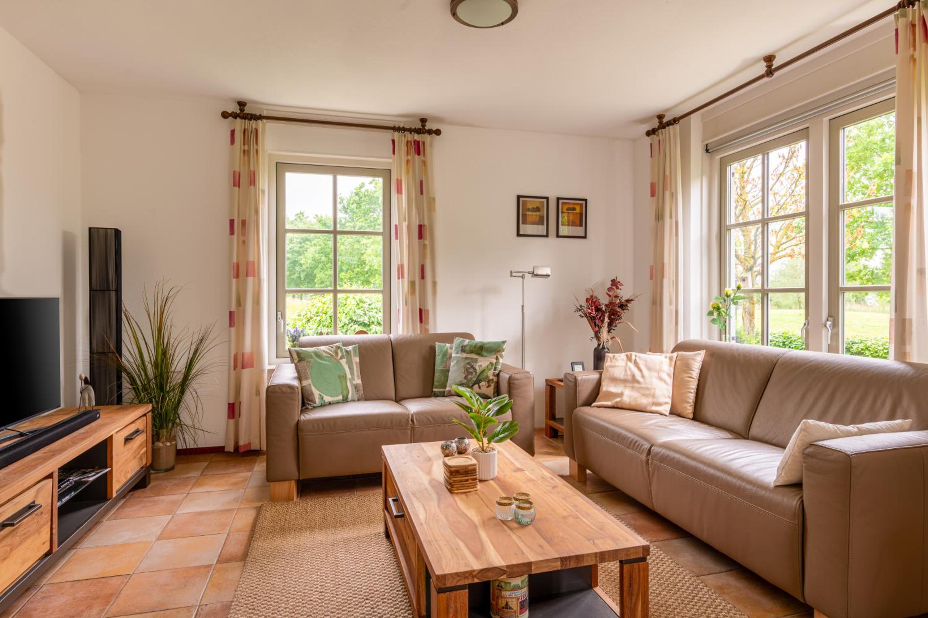 Three-Bedroom House photo 2