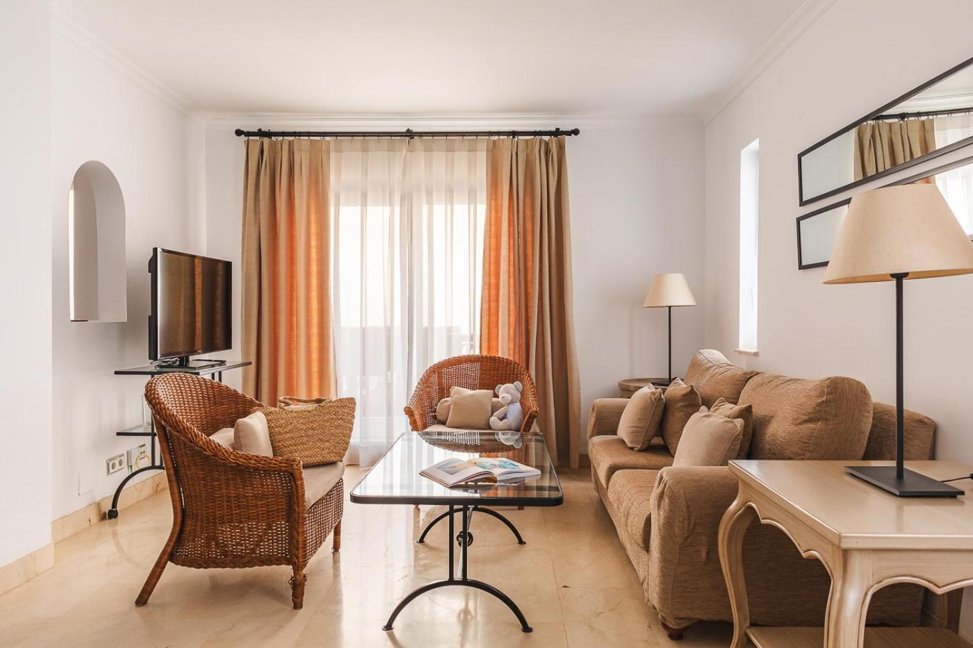 Two-Bedroom Apartment - Photo 14