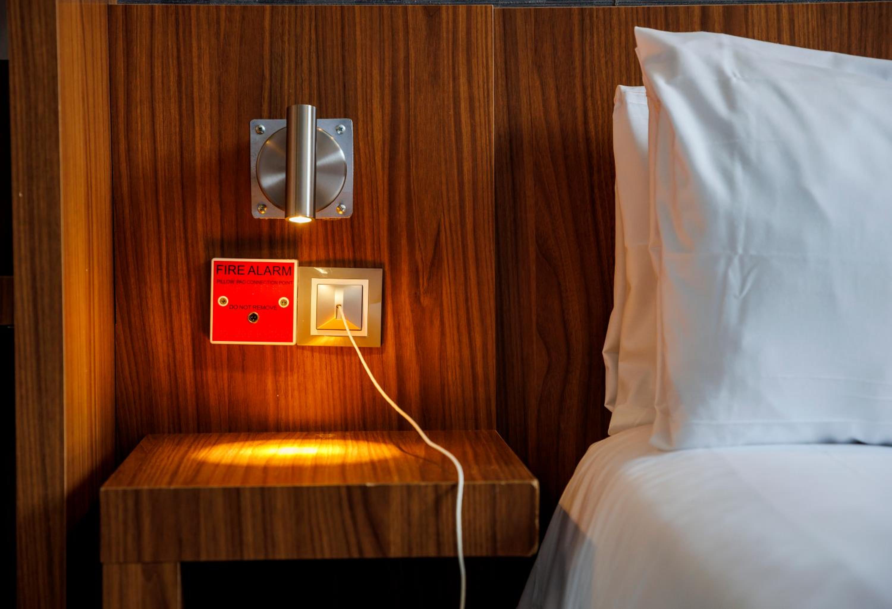 Standard Queen Room - Accessible with Free Breakfast - Photo 3
