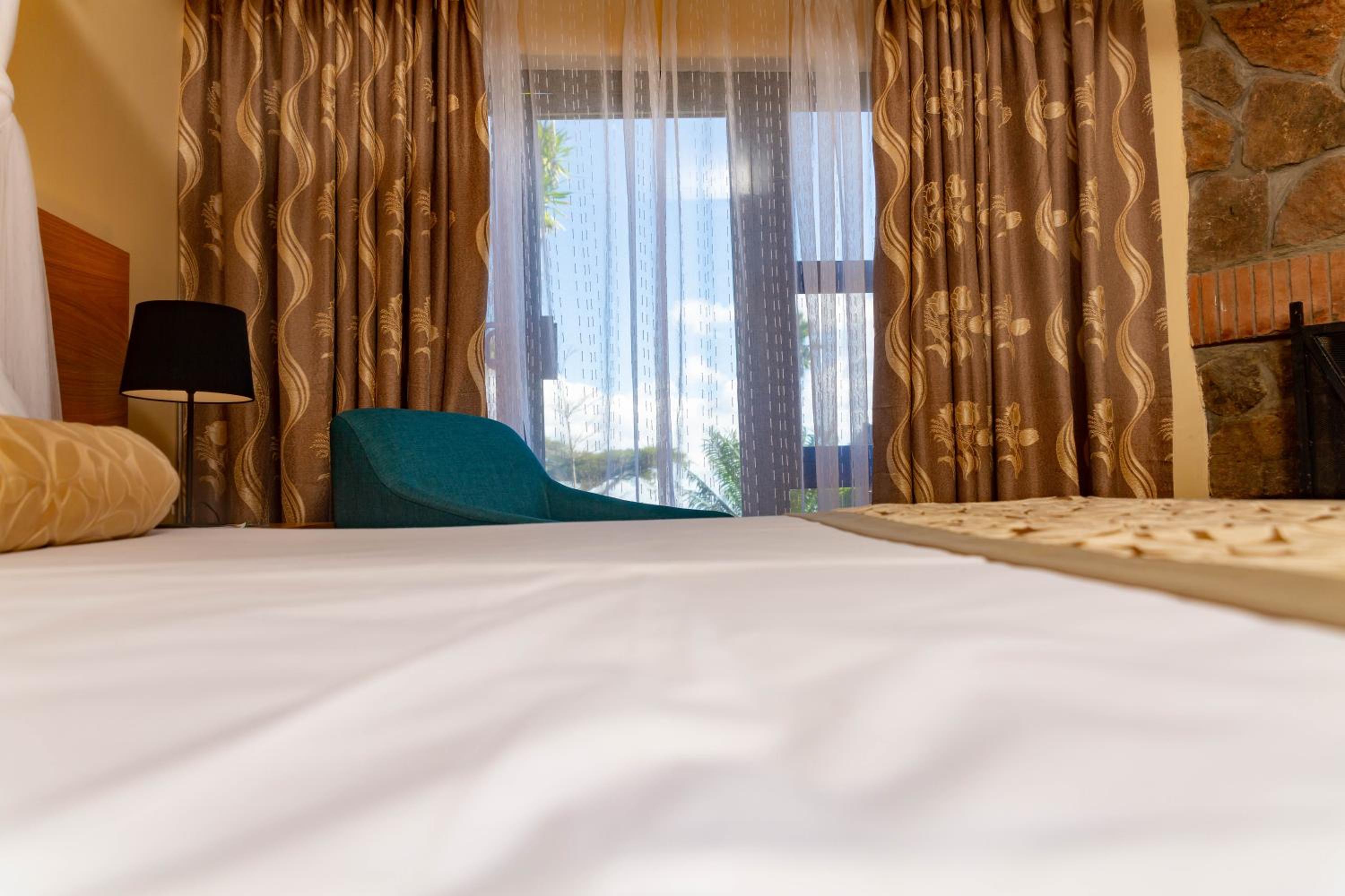 Double Room - Photo 3