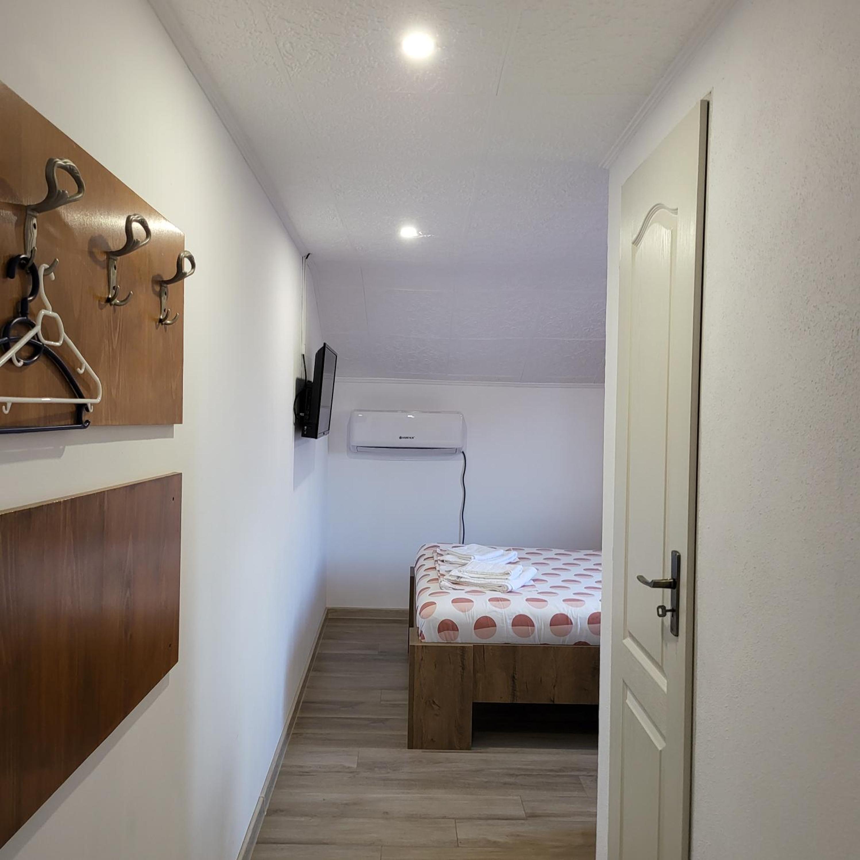 Double Or Twin Room photo 1