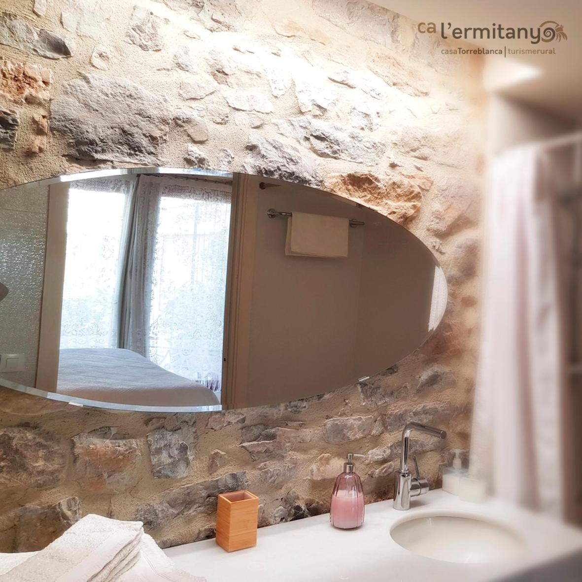 King Room with Mountain View - Ground Floor photo 2
