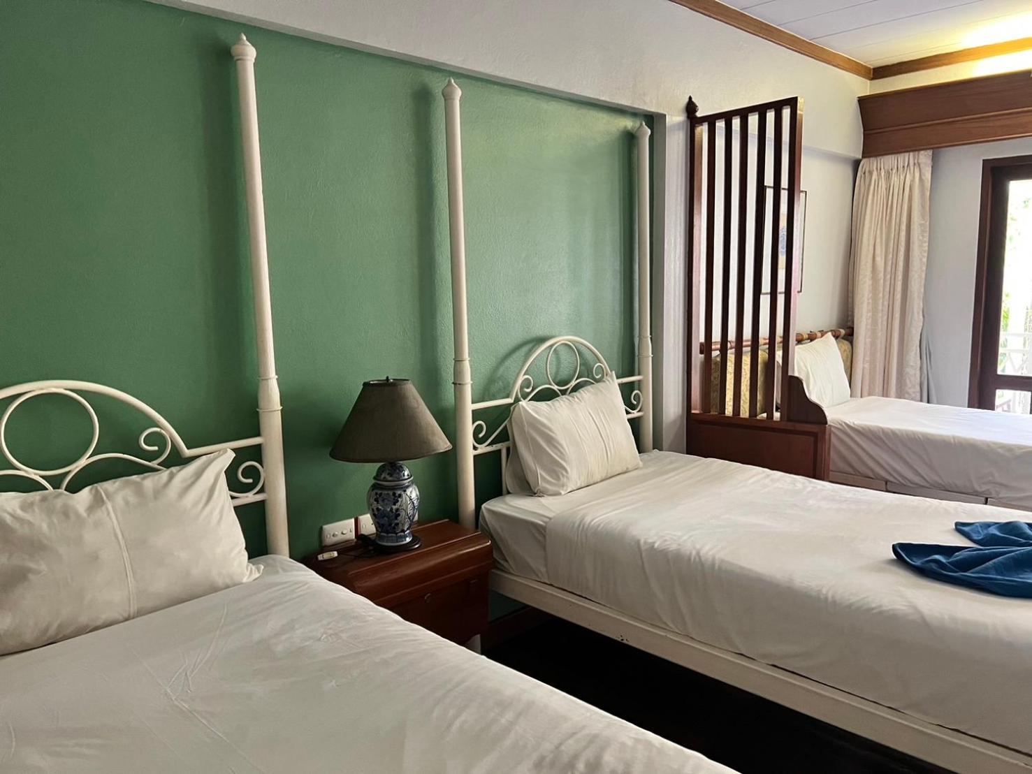 Triple Room with Balcony - Photo 6