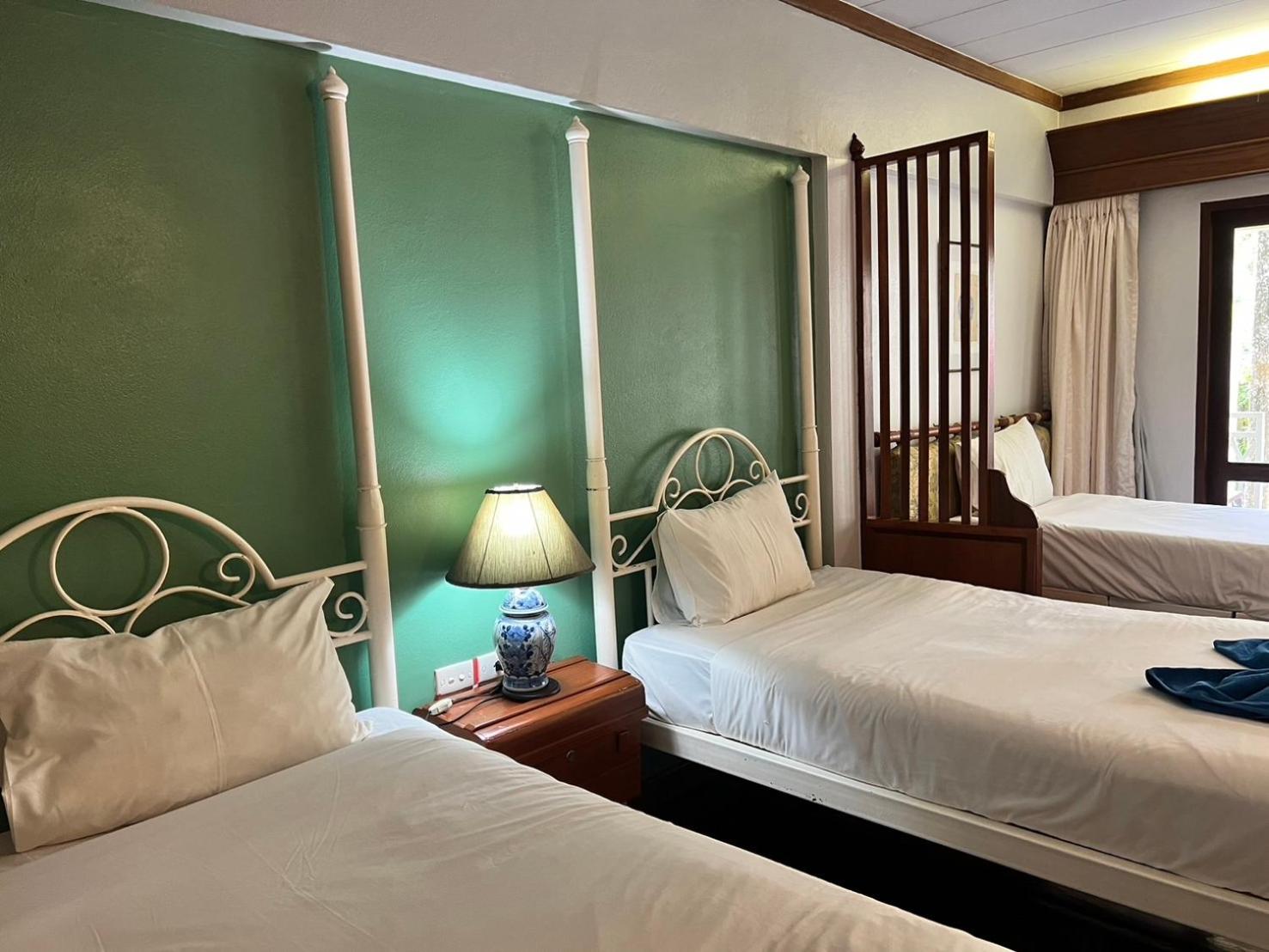 Triple Room with Balcony - Photo 5