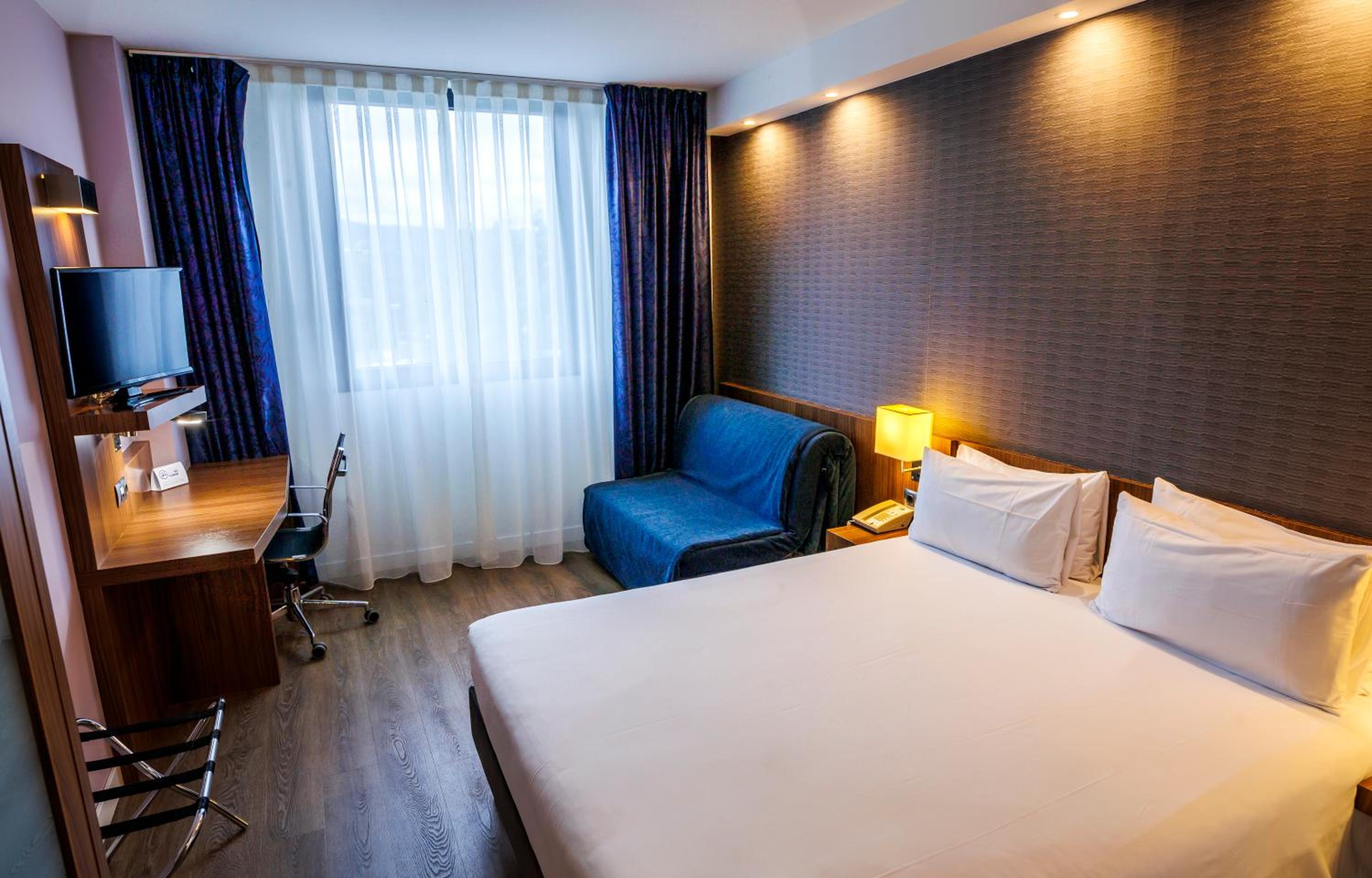 Standard Queen Room - Free Breakfast - Photo 13