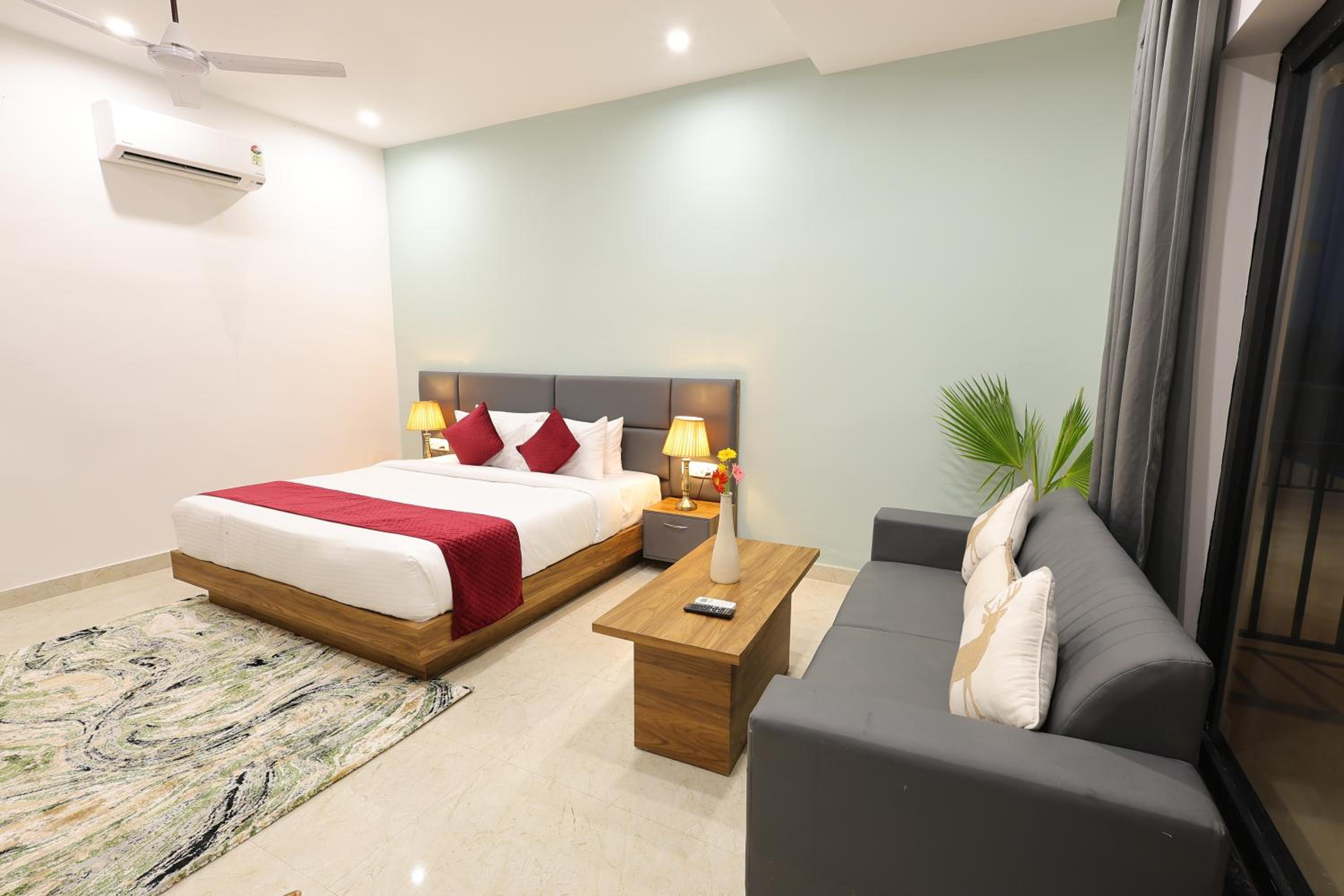 Deluxe Double Room With Balcony