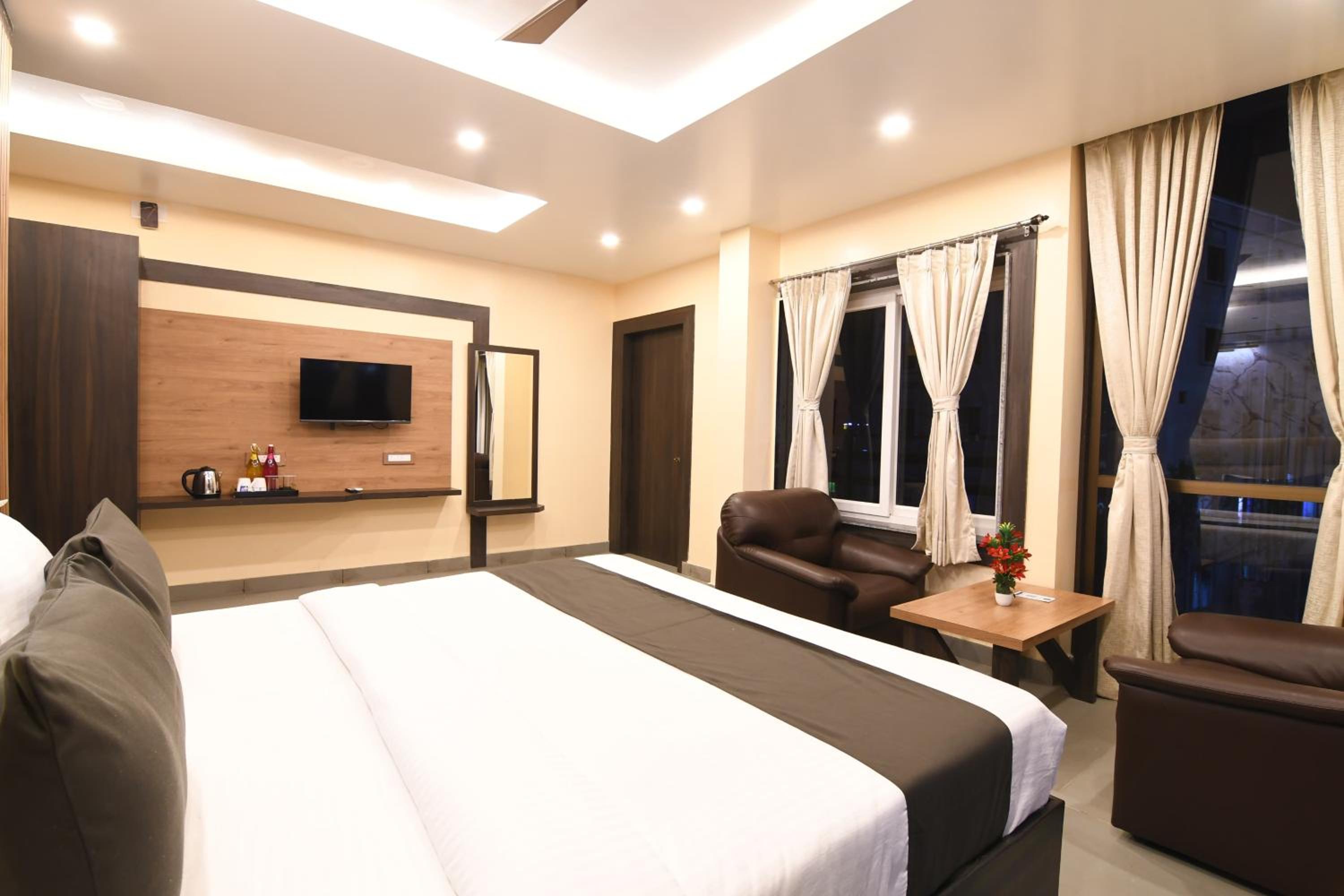 Deluxe Room - Photo 4